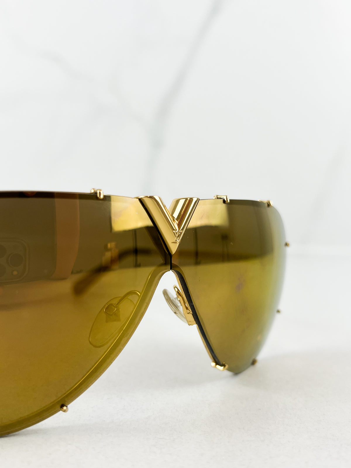 Louis Vuitton Drive Gold Tone Sunglasses RG0188