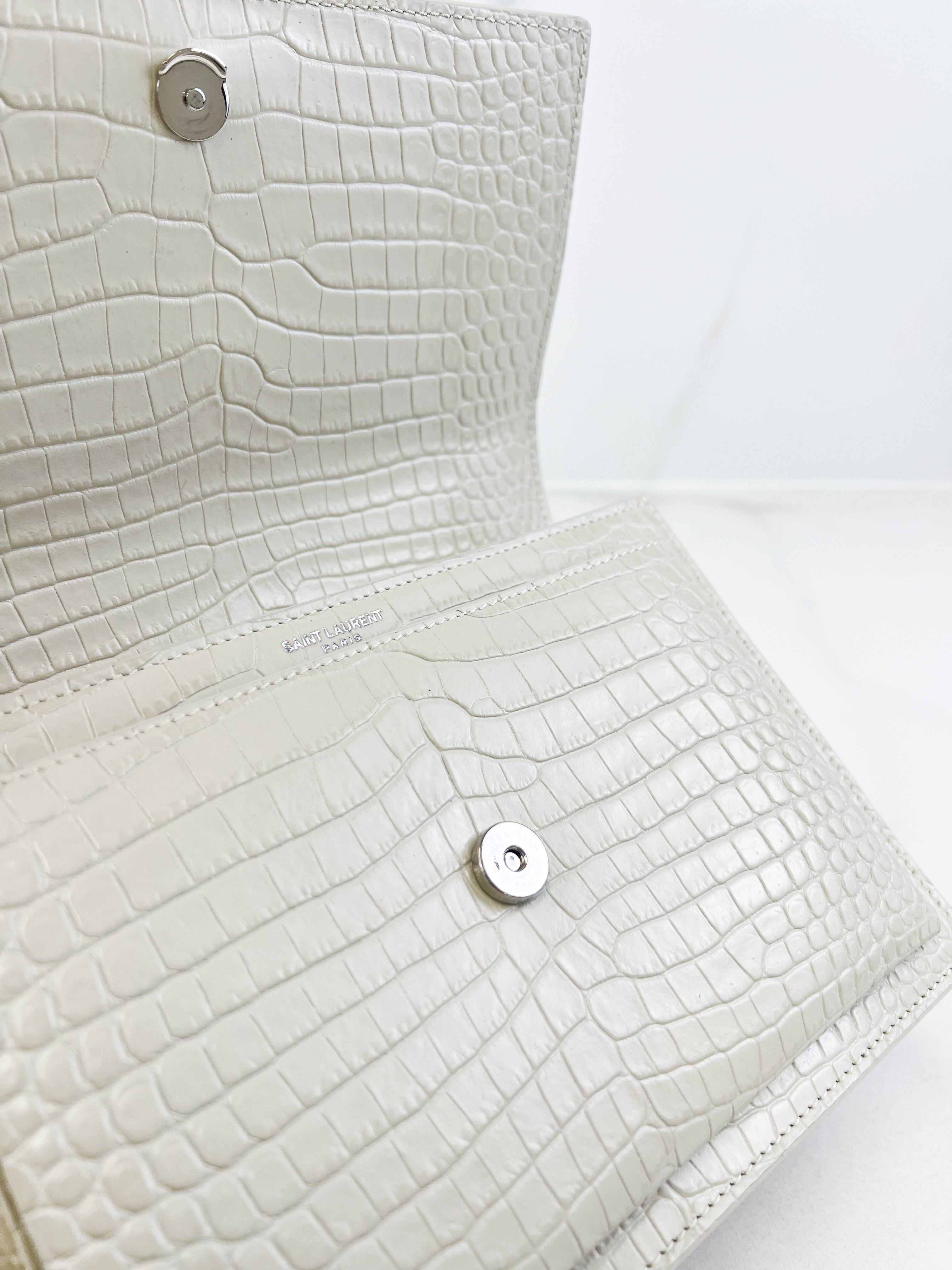 Saint Laurent Sunset Medium In Croc-embossed leather Blanc Vintage