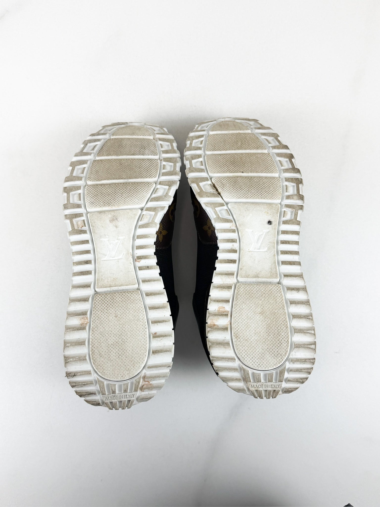 Louis Vuitton Runaway Sneaker Size 5.5 Men's