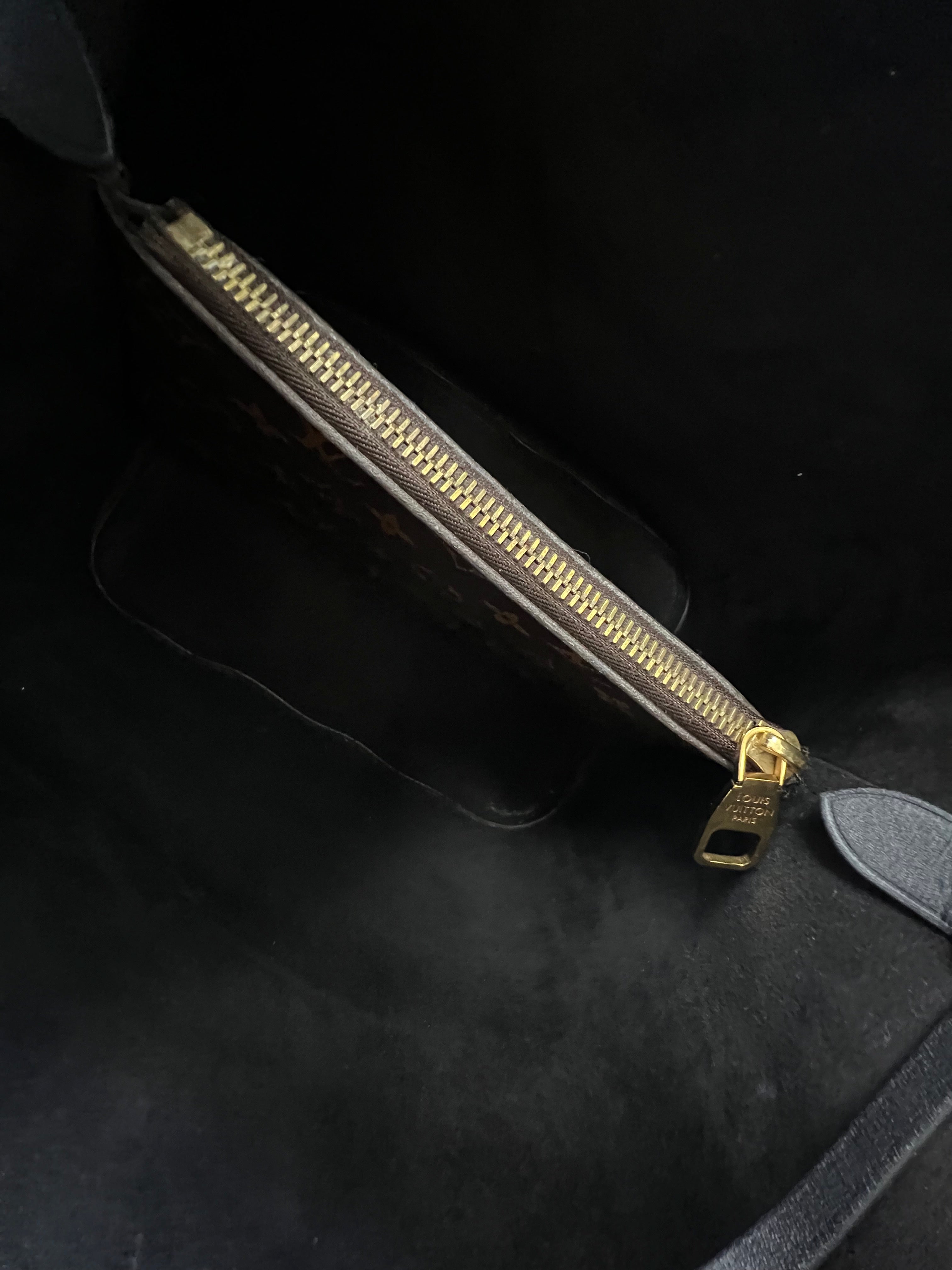 Louis Vuitton Black Neo Noe