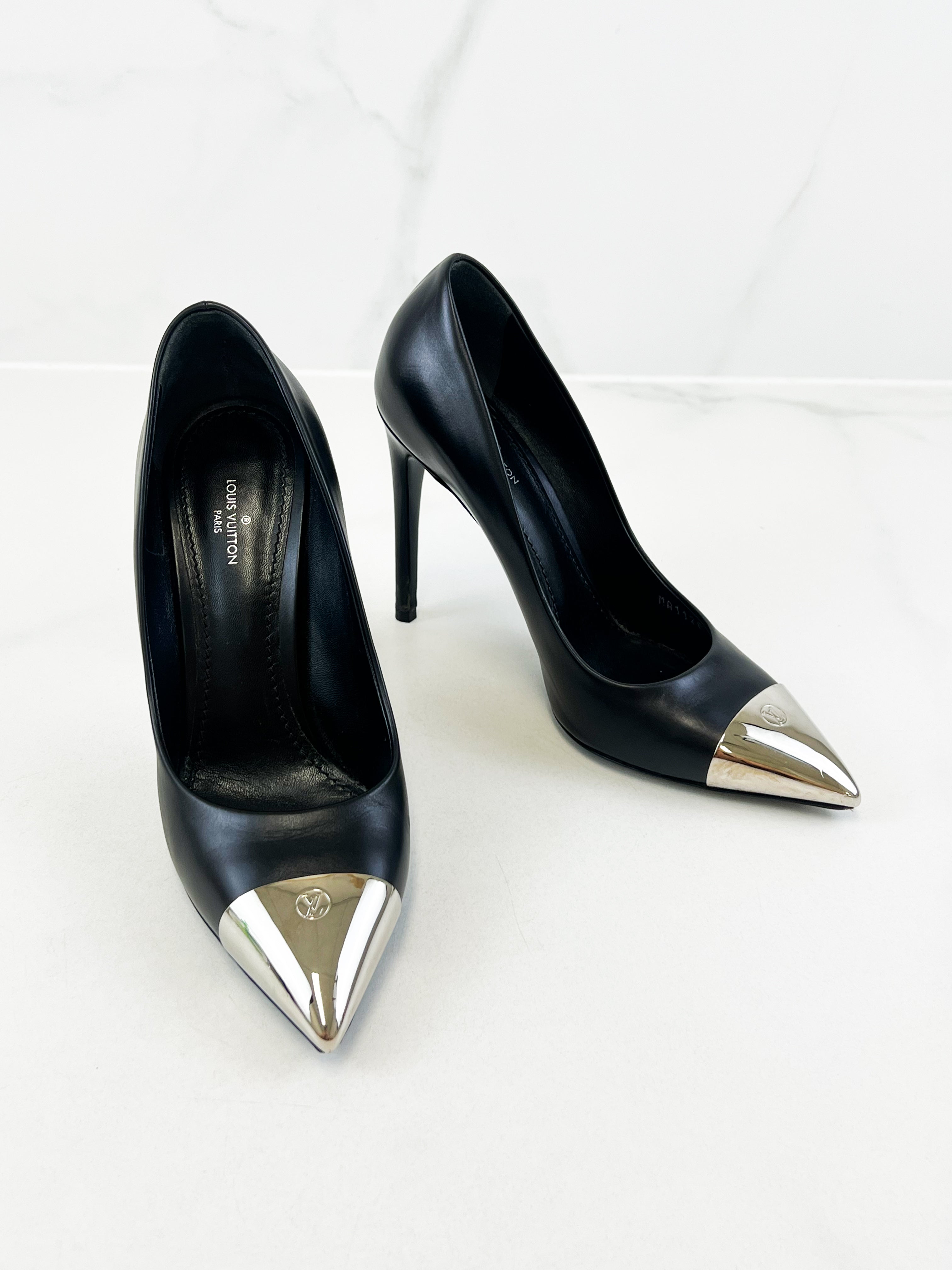 Louis Vuitton Black Leather Pump with Logo Metal Cap Toe Size 37.5