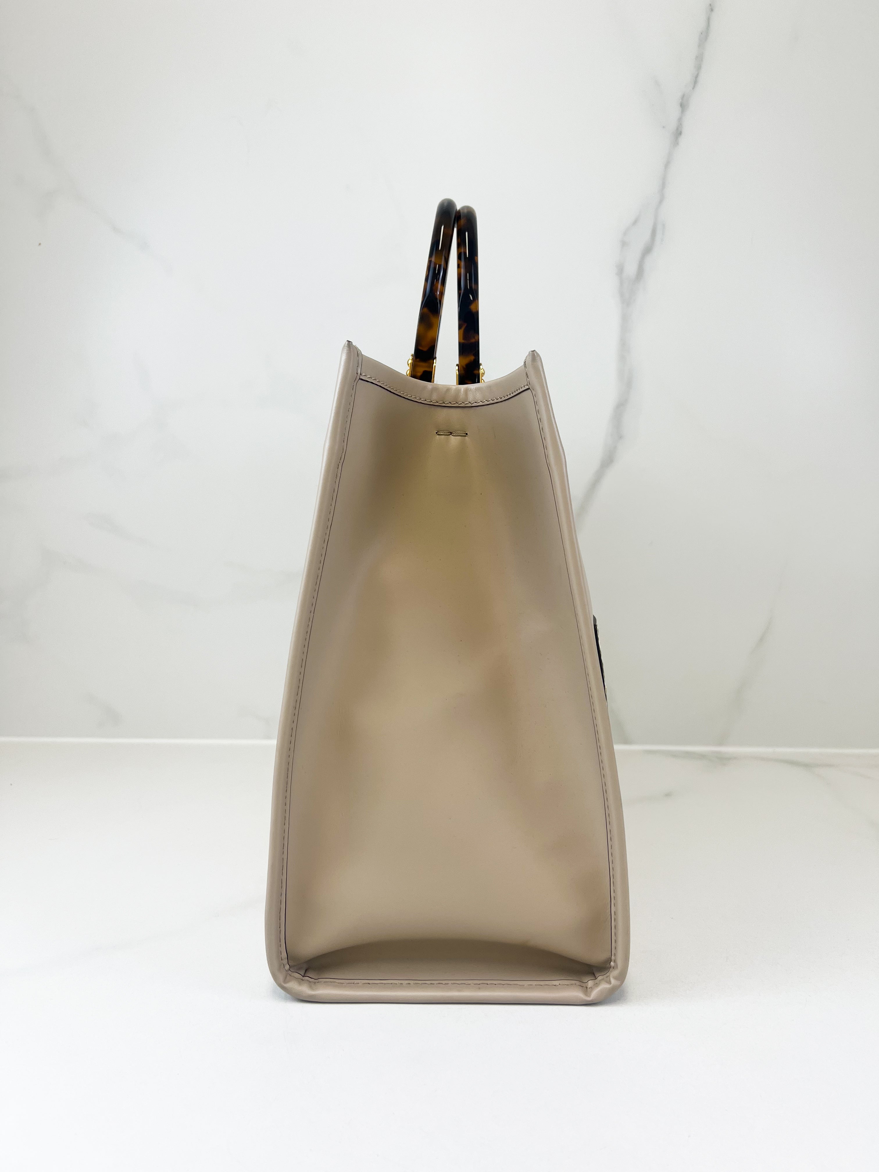 Fendi Medium Sunshine Tote Bag In Beige