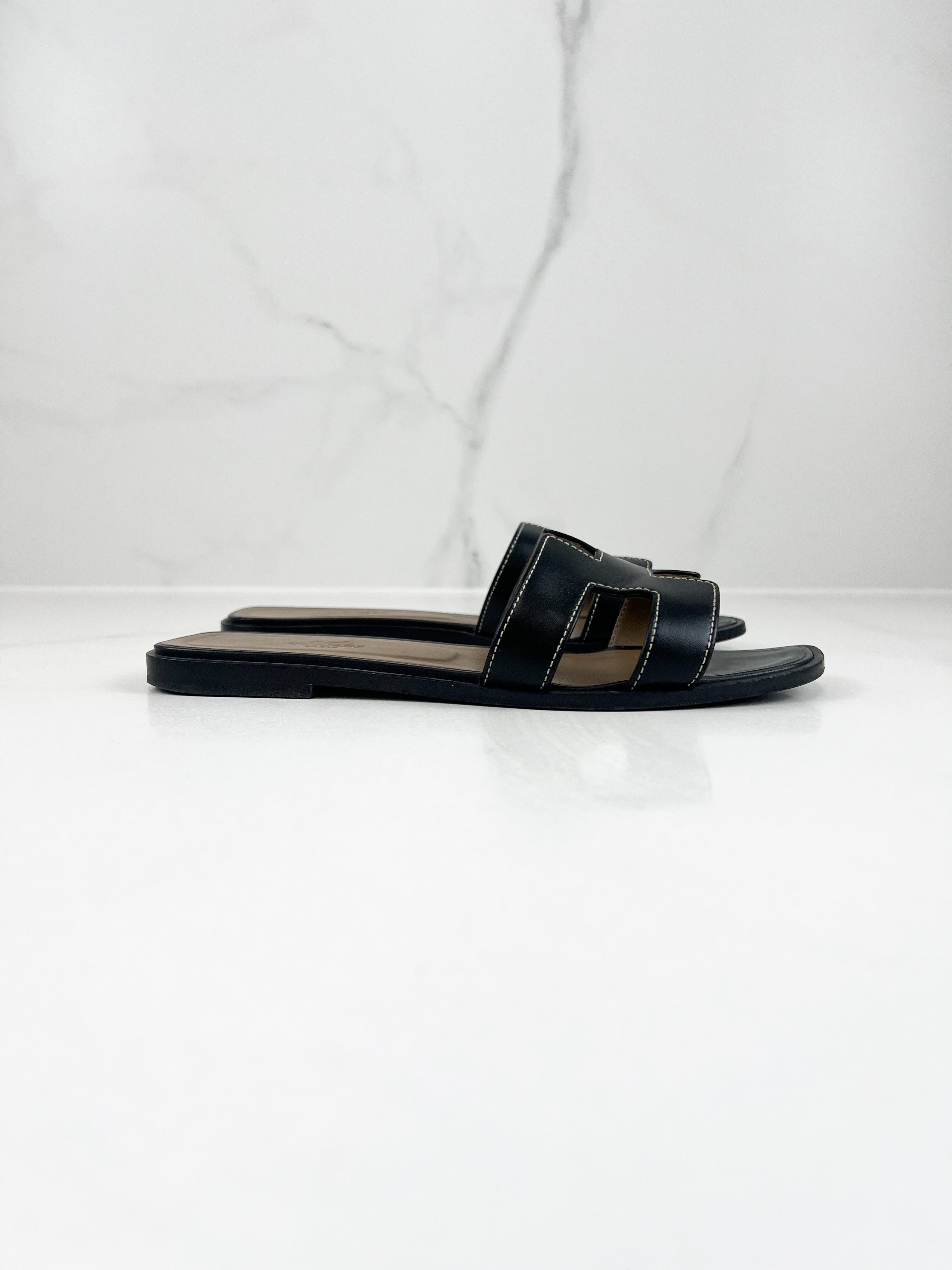 Hermes Oran Sandals in Noir Size 37