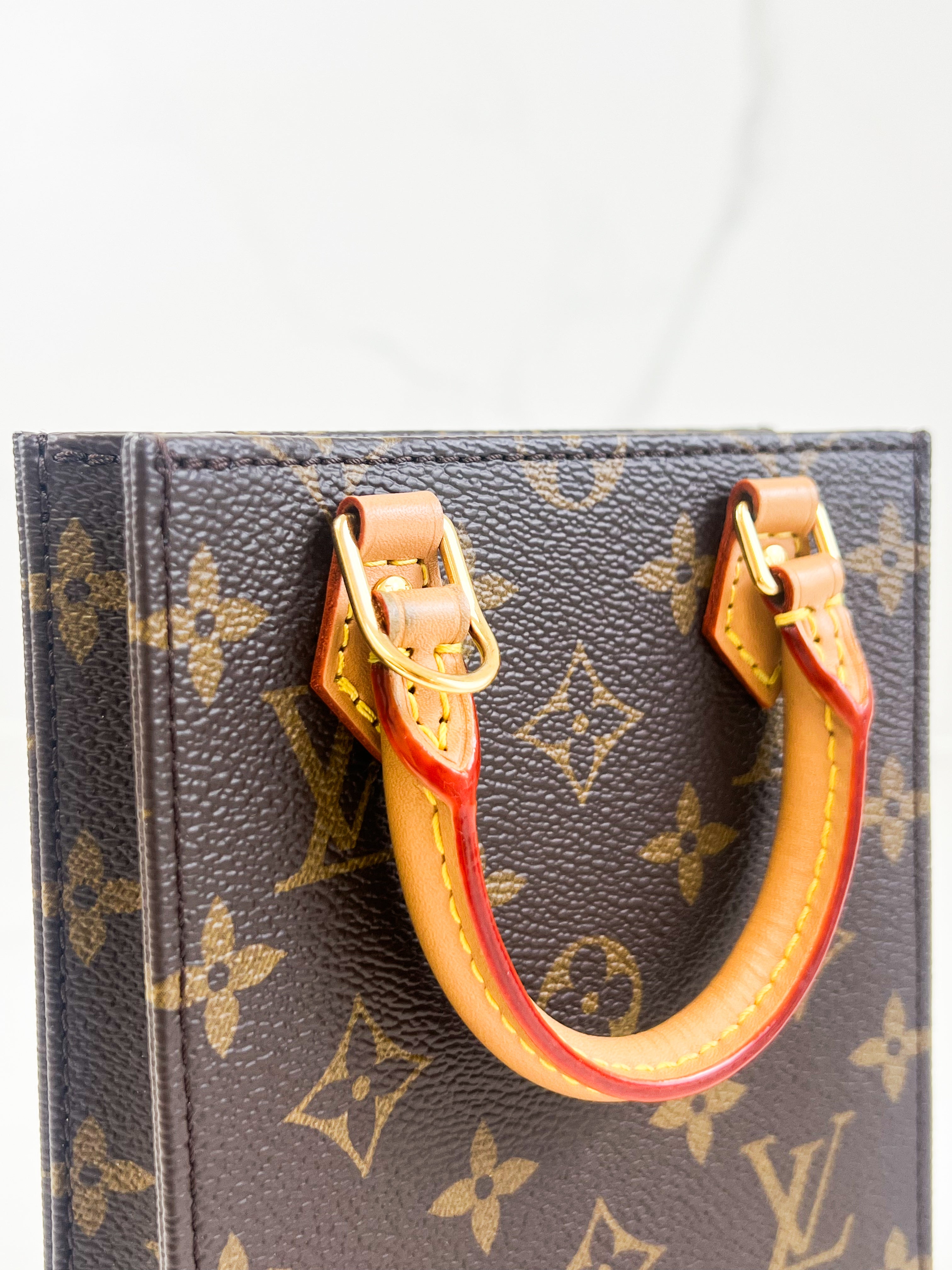 Louis Vuitton Sac Plat Petit