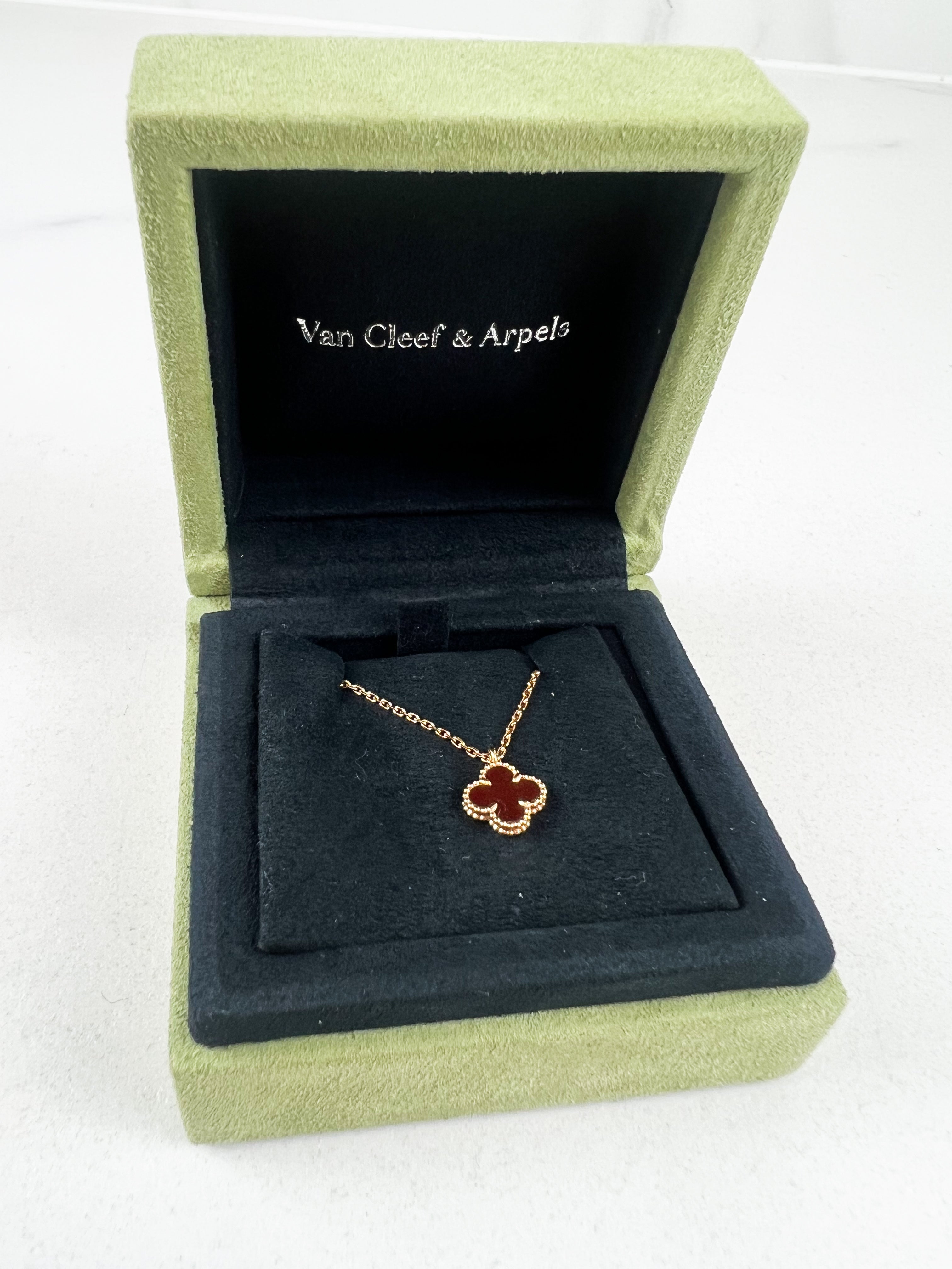 Van Cleef & Arpels Sweet Alhambra Pendant 18k Yellow Gold Necklace