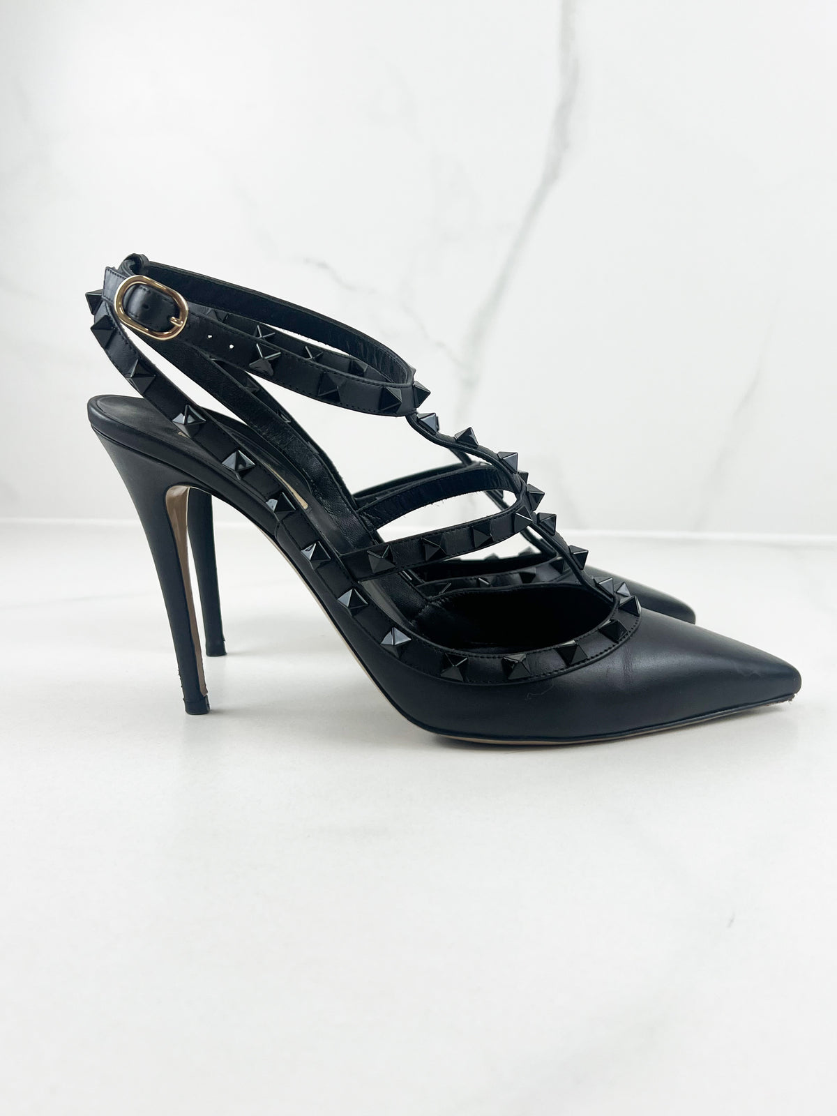 Valentino Garavani Rockstud Caged Pump Size 41
