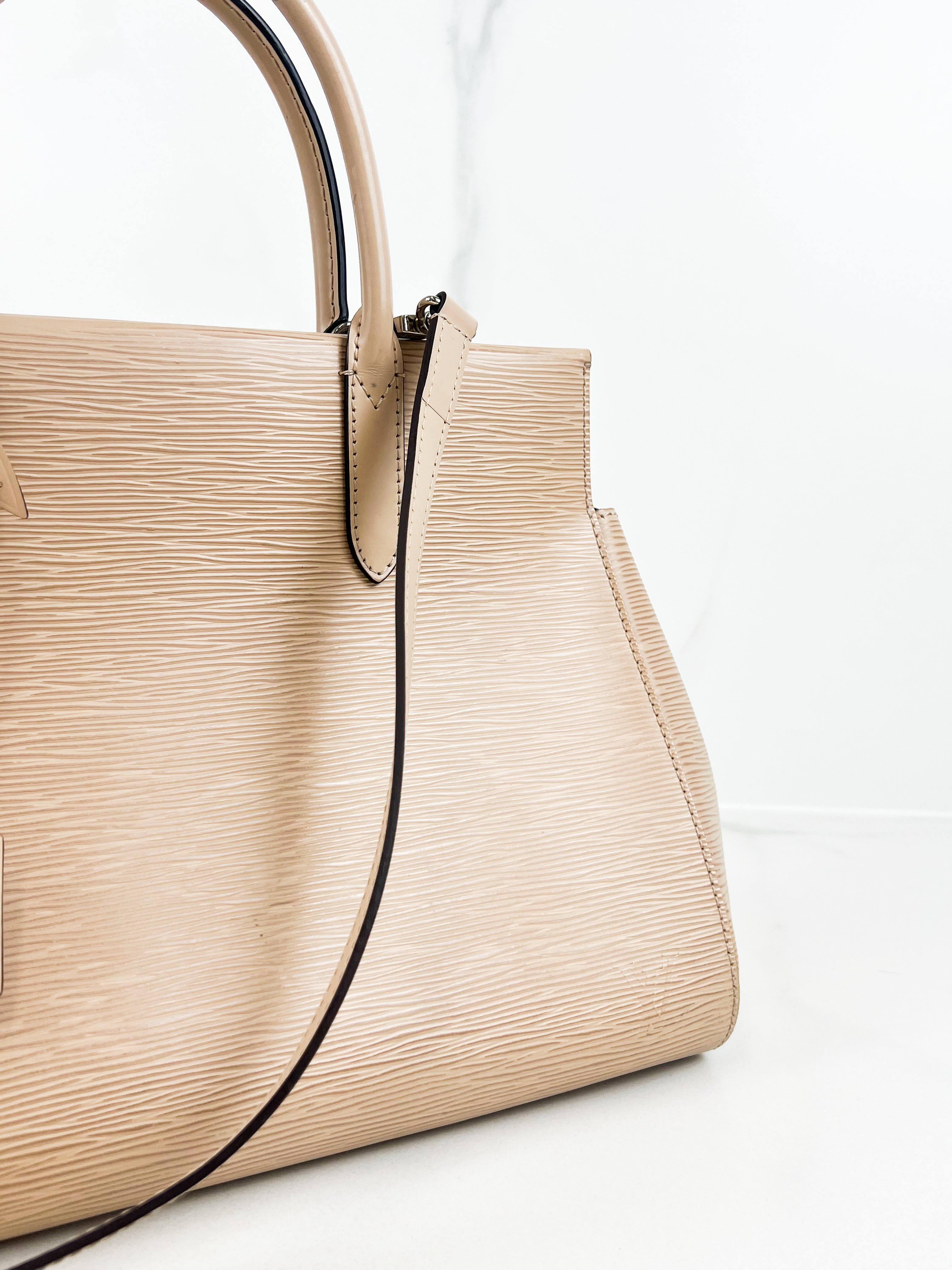 Louis Vuitton Marly MM Bag in Dune Epi Leather