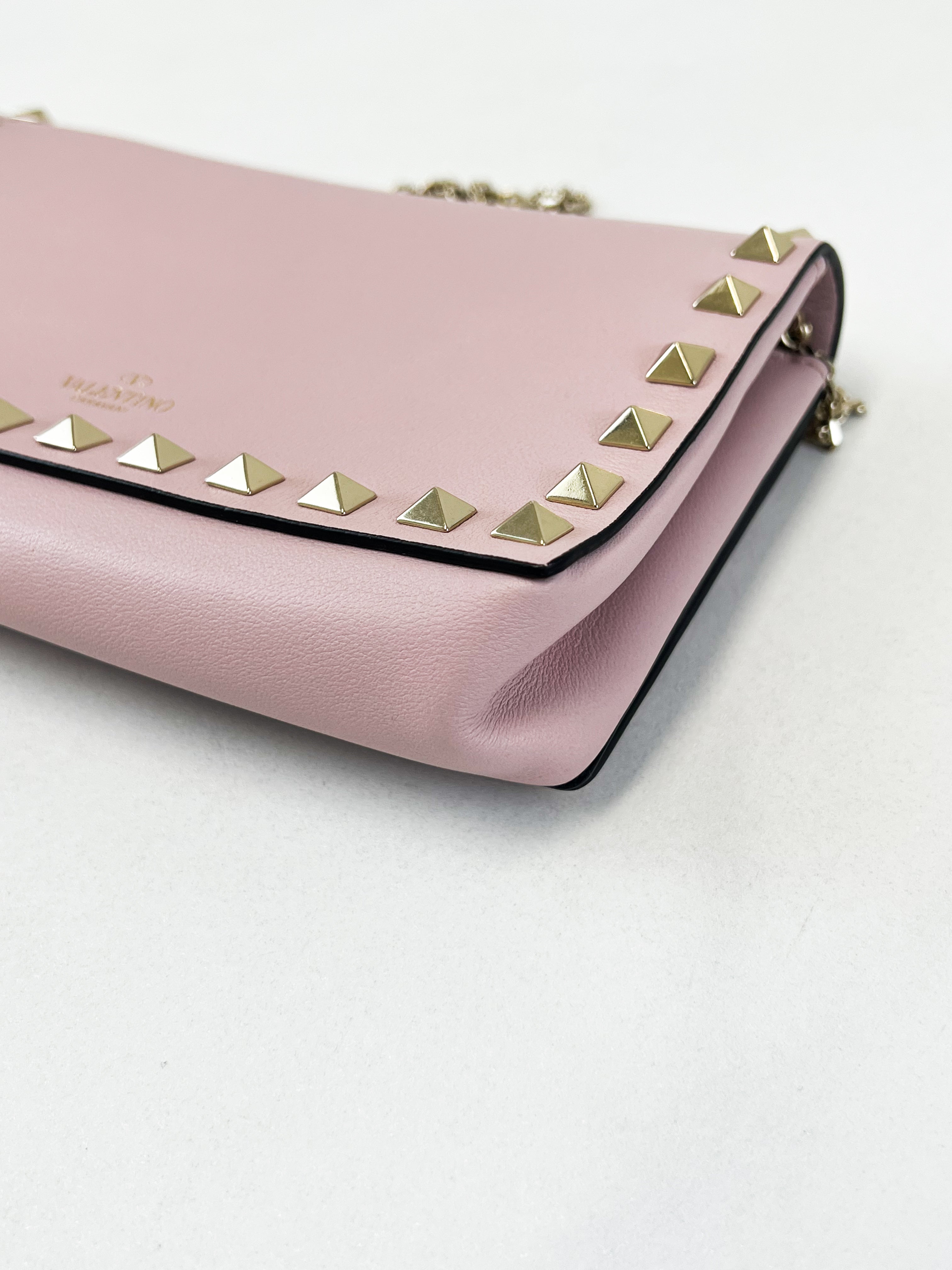 Valentino Garavani Rockstud Wallet on Chain