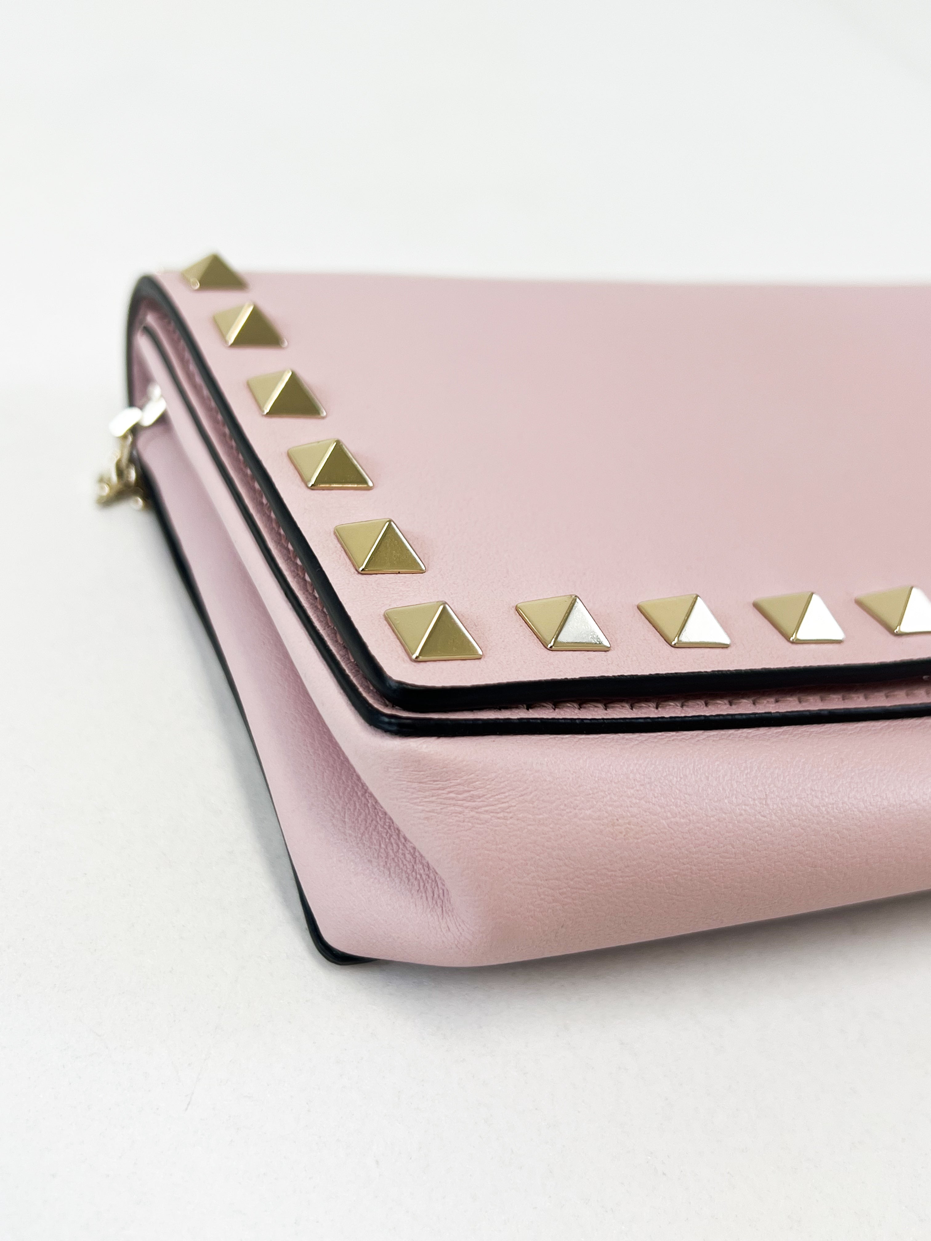 Valentino Garavani Rockstud Wallet on Chain