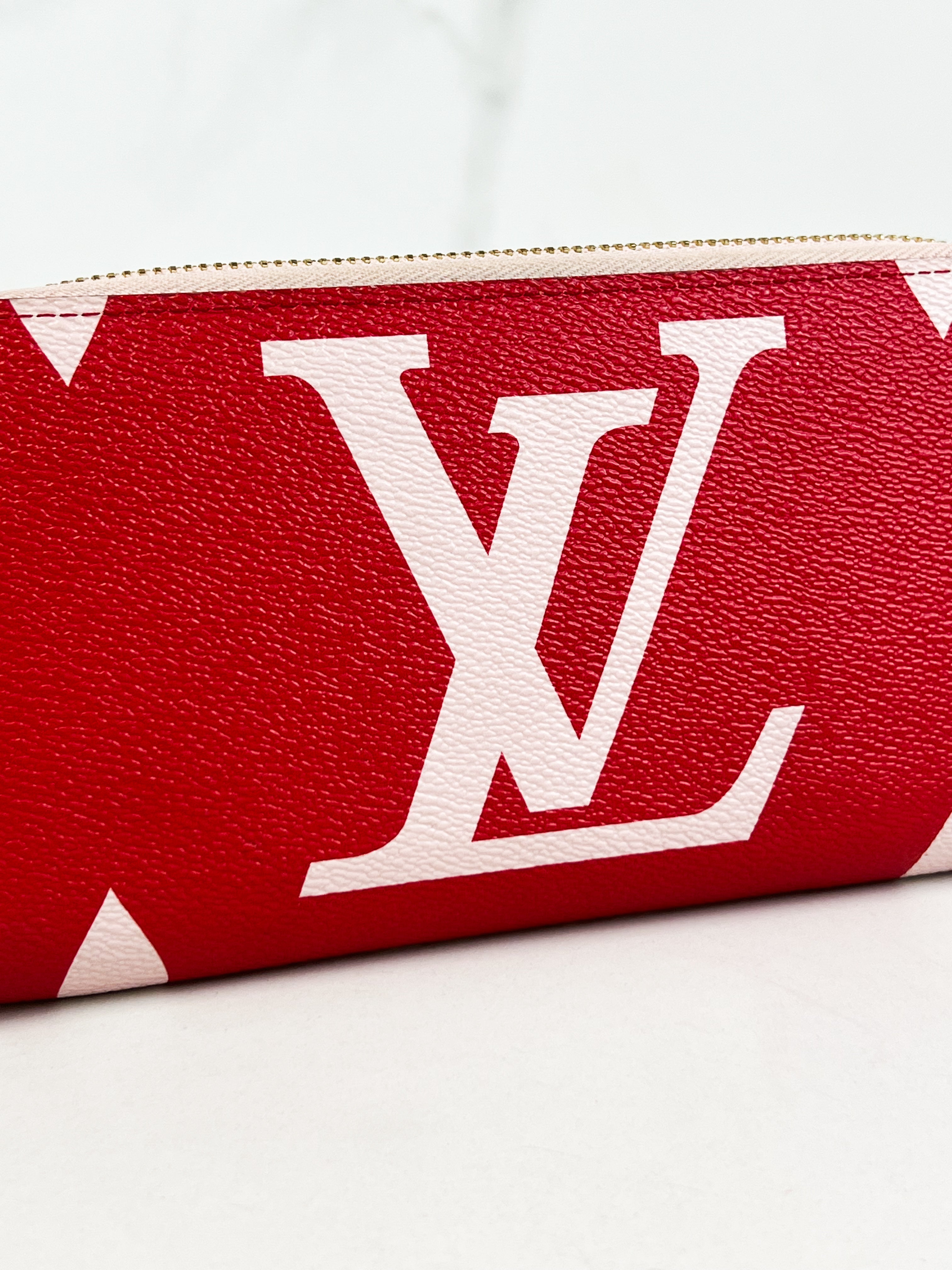 Louis Vuitton Giant Monogram Zippy Wallet