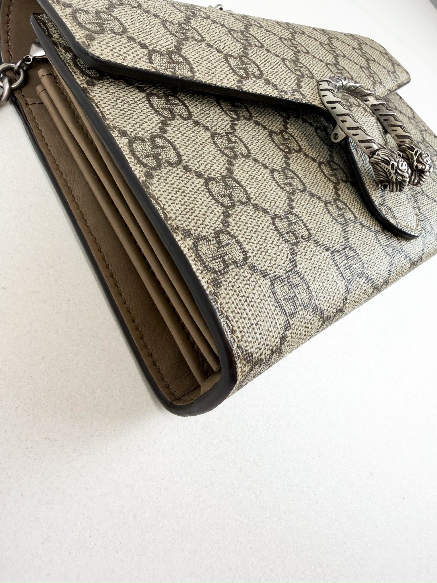 Gucci Dionysus GG Supreme Chain Wallet