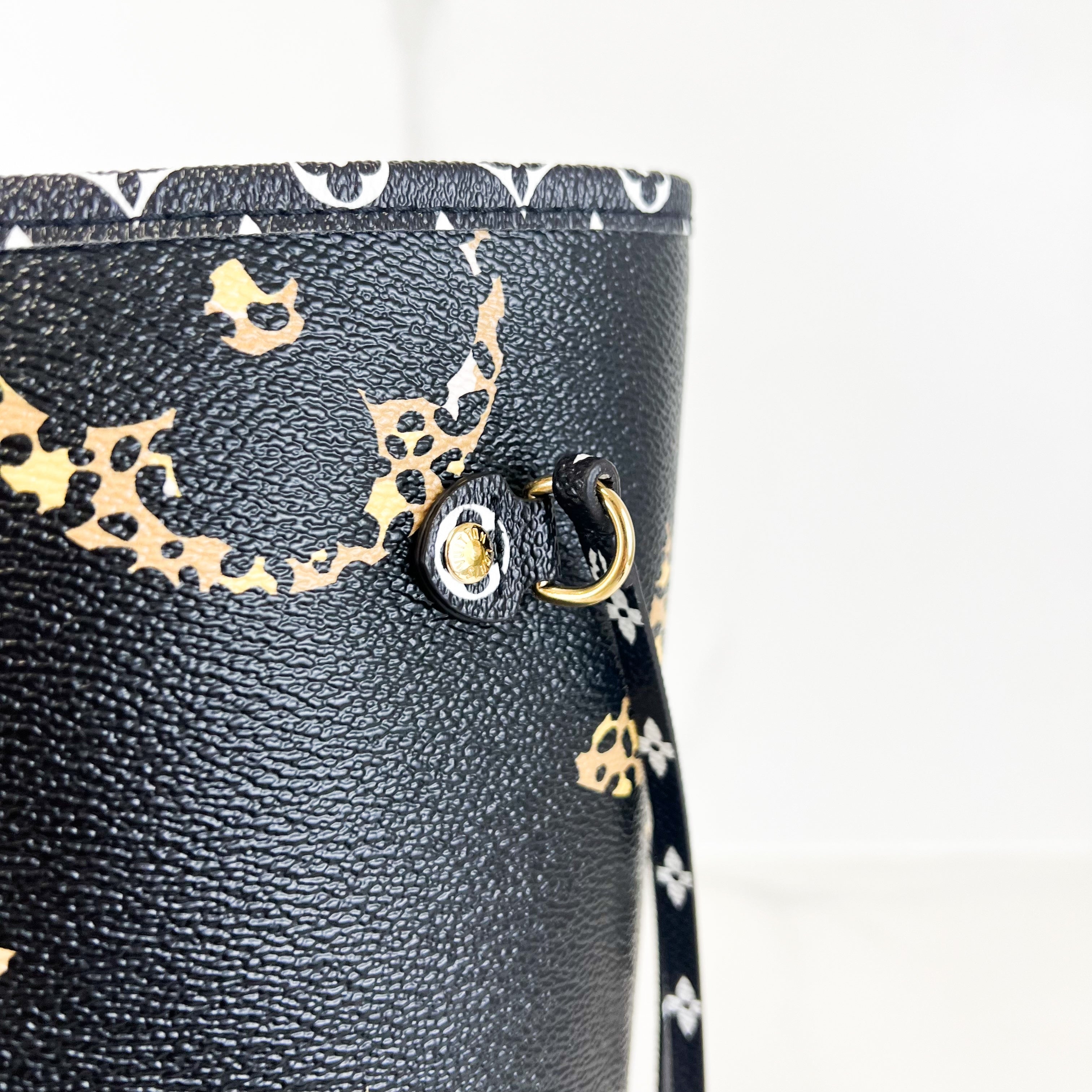 Louis Vuitton Neverfull Monogram Giant Jungle MM Black/Caramel