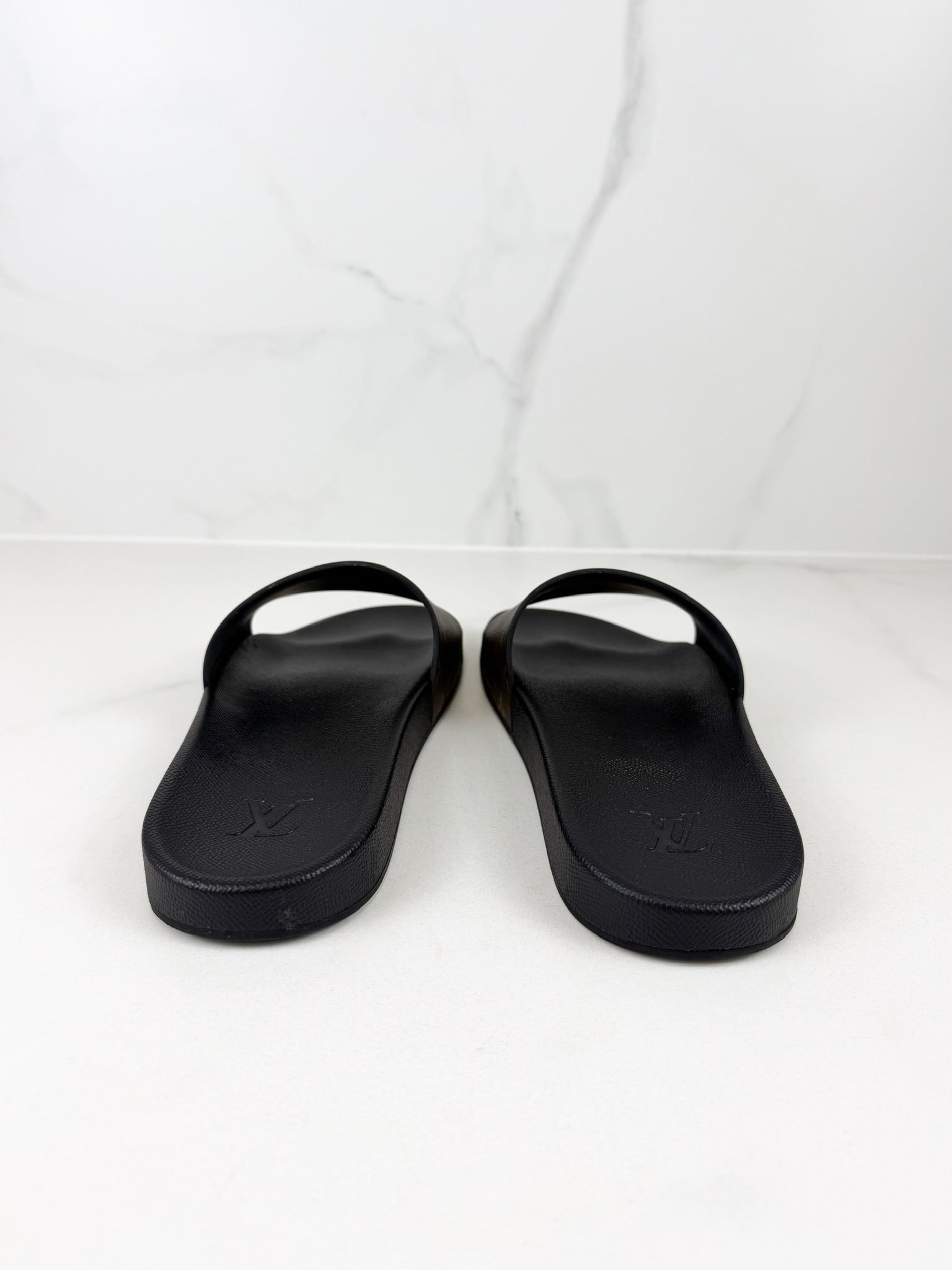 Louis Vuitton Men's Pool Slides Size 10