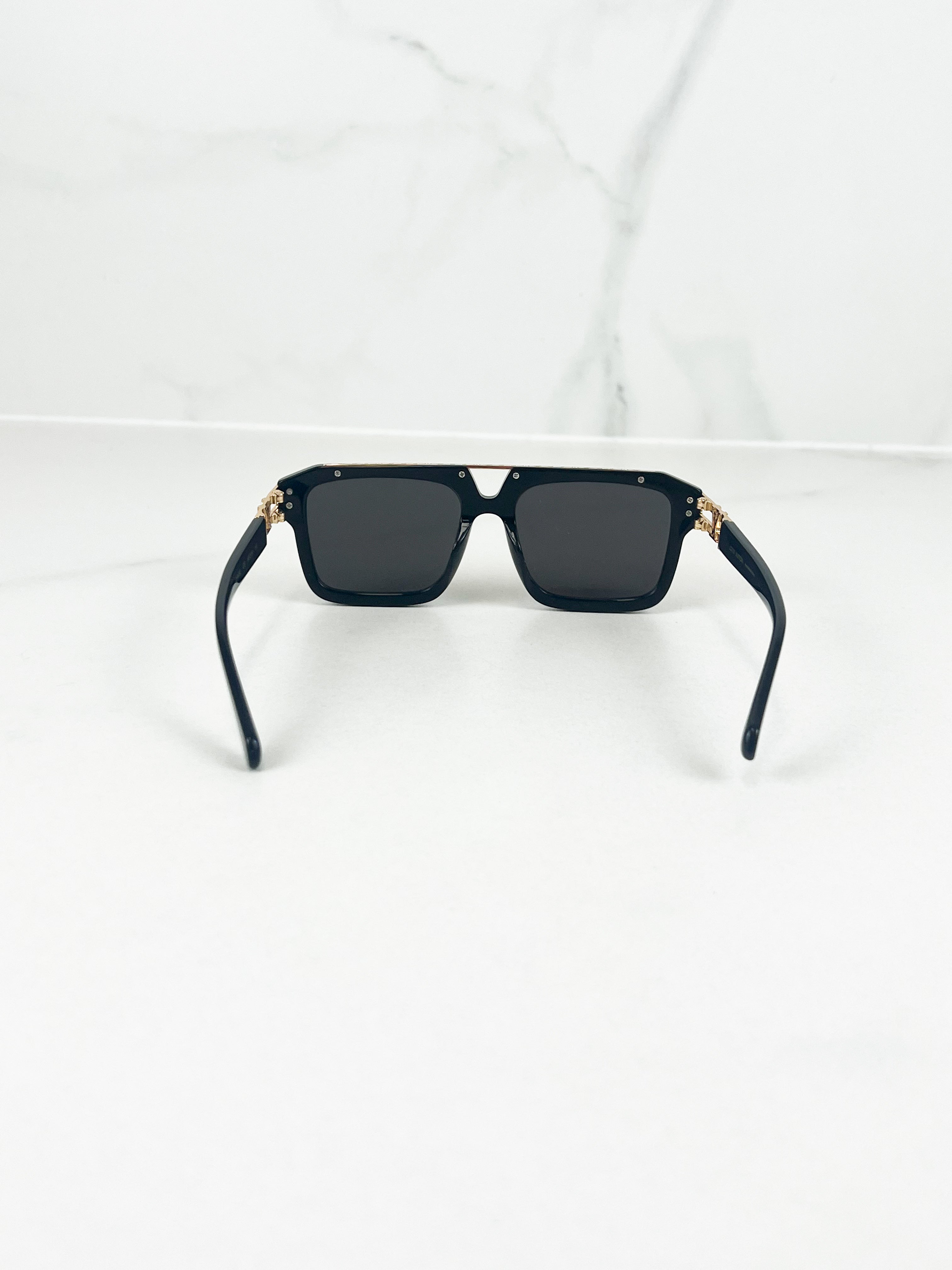 Louis Vuitton Black Mascot Pilot Square Sunglasses