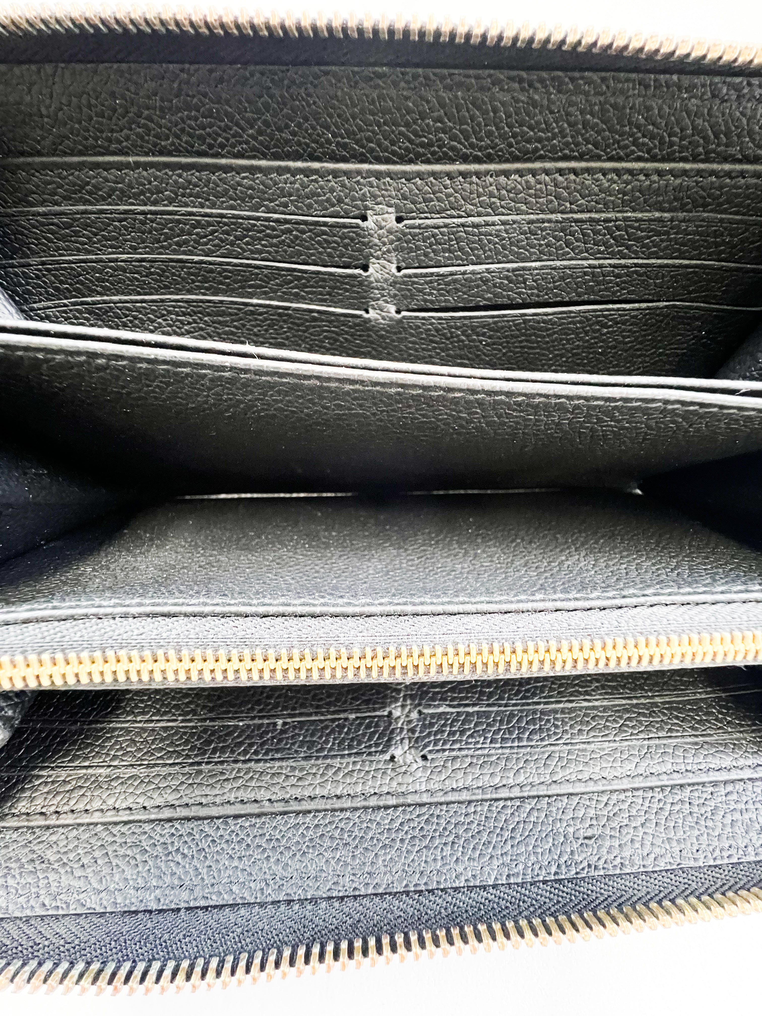 Louis Vuitton Monogram Zippy Wallet