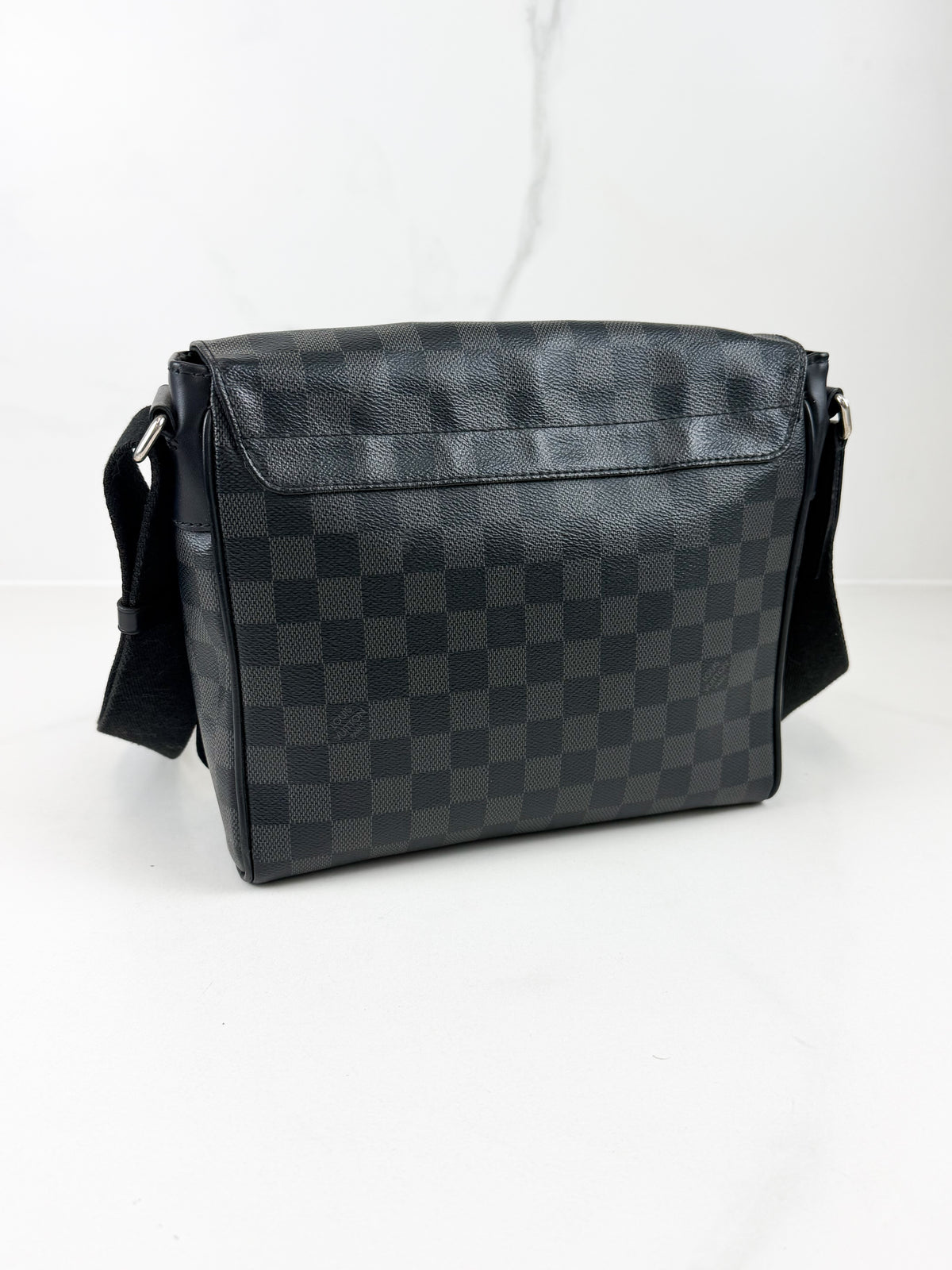 Louis Vuitton Damier Graphite District Messenger Bag