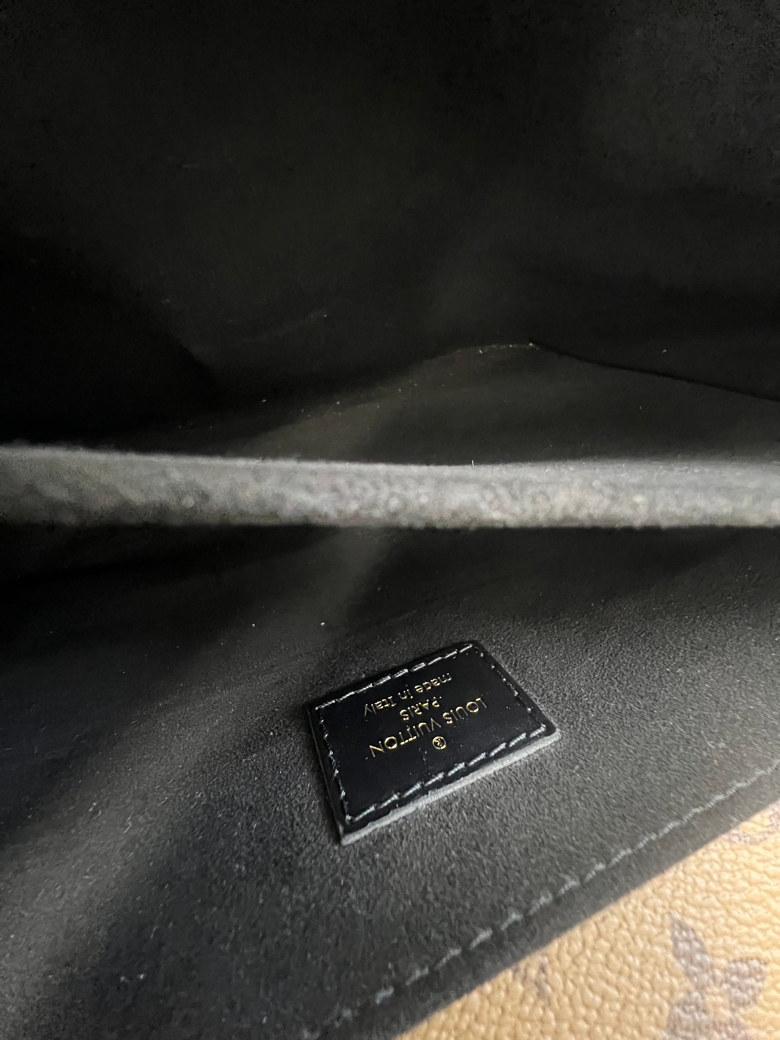 Louis Vuitton Black Neo Noe