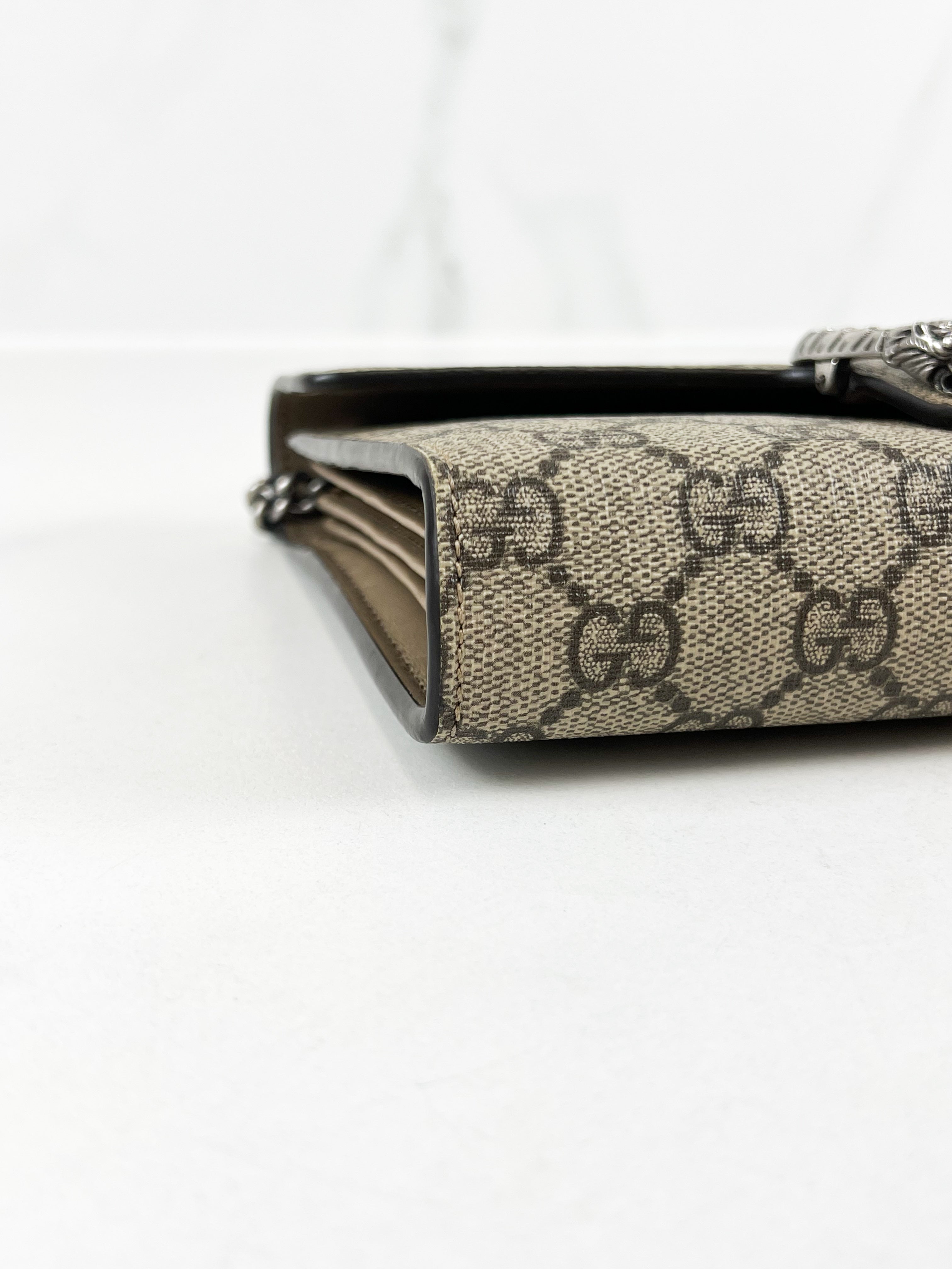 Gucci Dionysus GG Supreme Chain Wallet