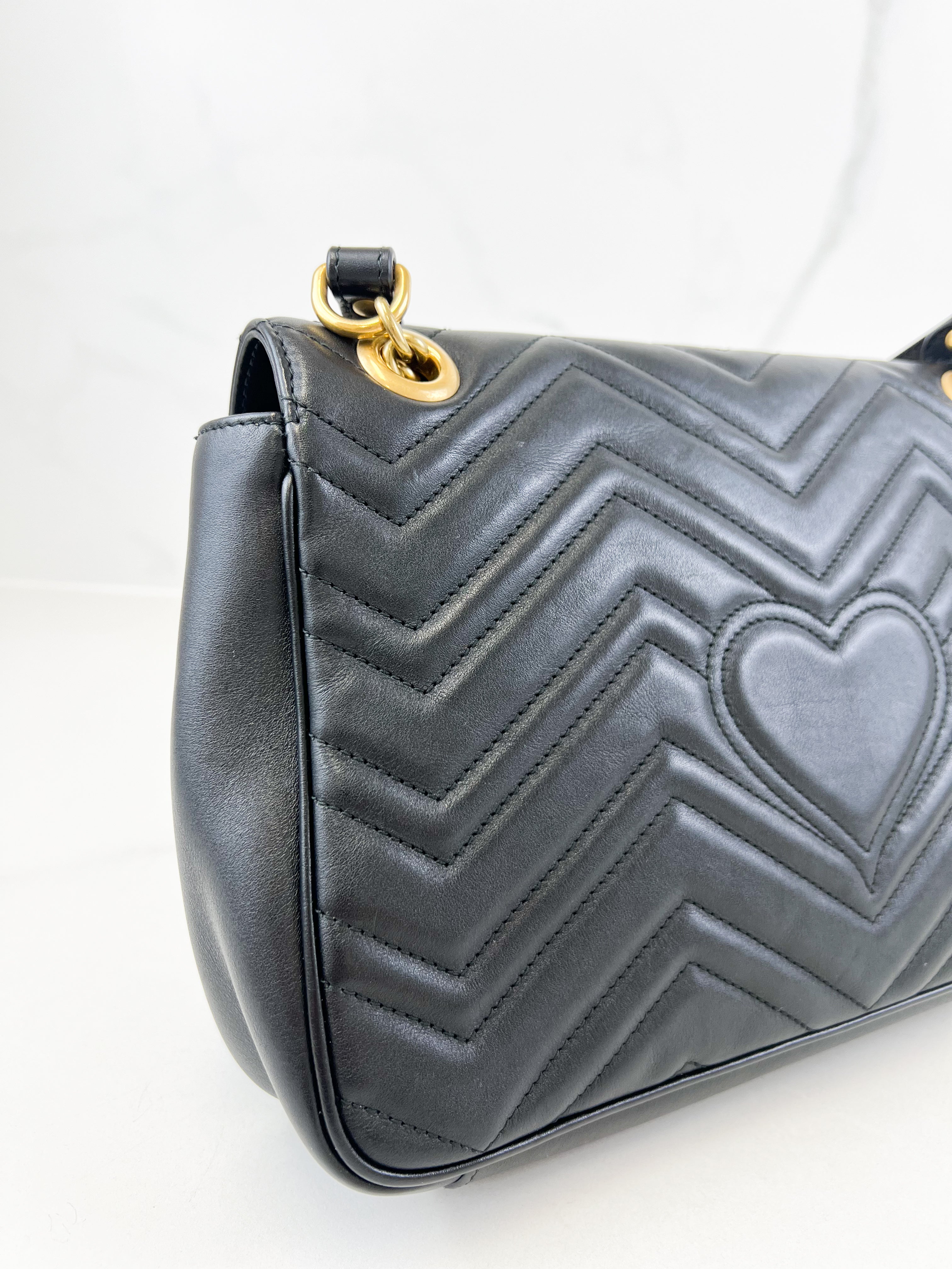 Gucci GG Marmont Matelasse Medium Black Flap Shoulder Bag