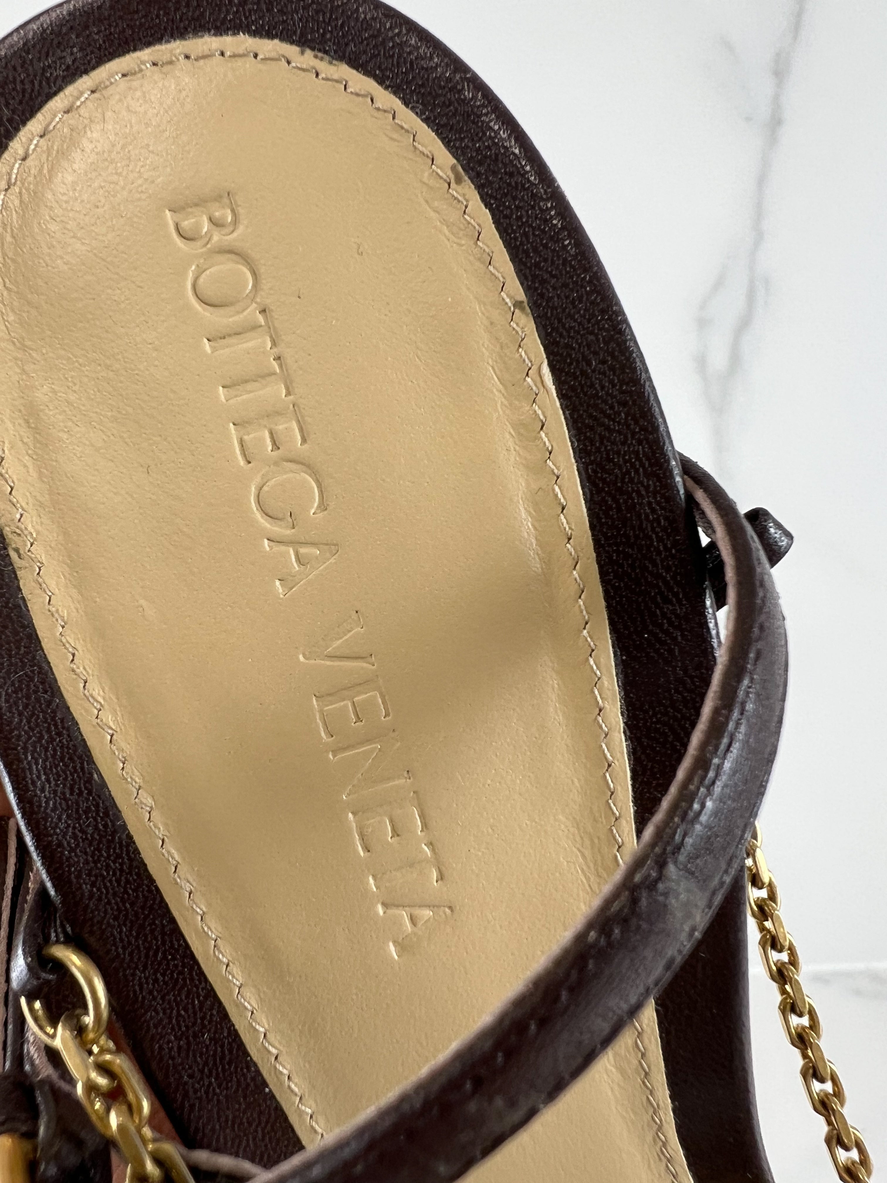 Bottega Veneta Stretch Pump 38