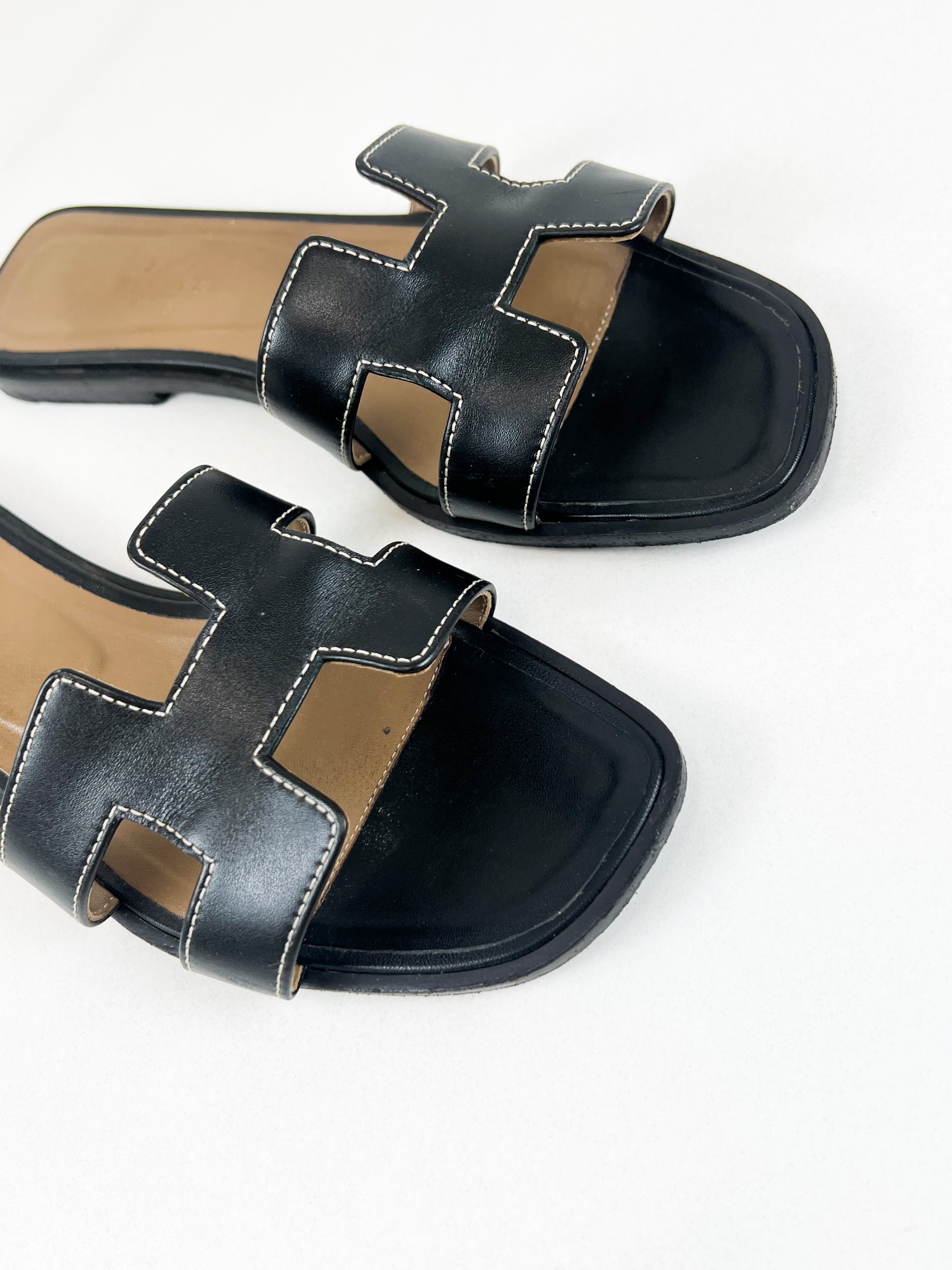 Hermes Oran Sandals in Noir Size 37