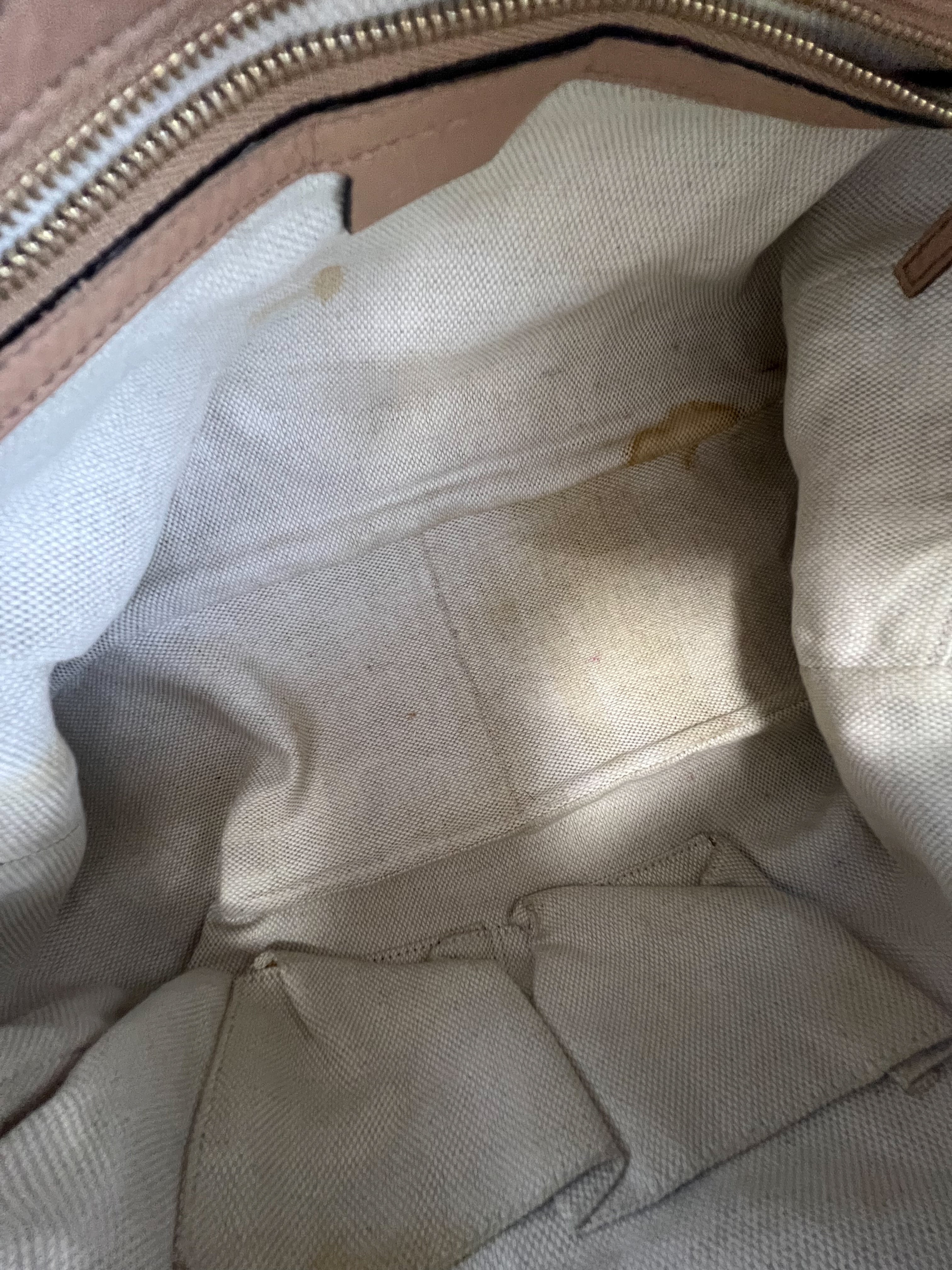 Gucci Large Soho Grained Leather Bag in Beige