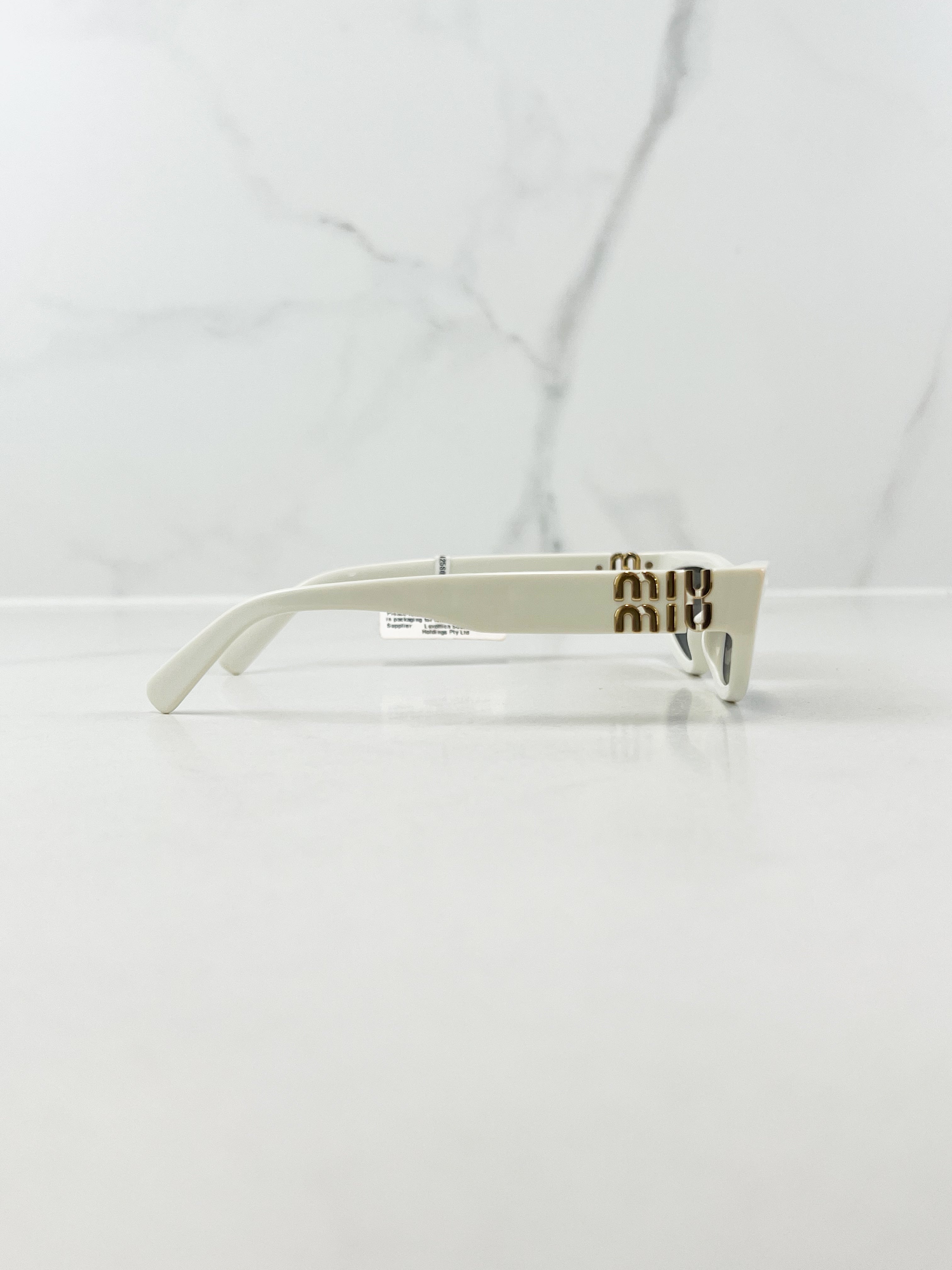 Miu Miu Glimpse Cat-eye Sunglasses In White