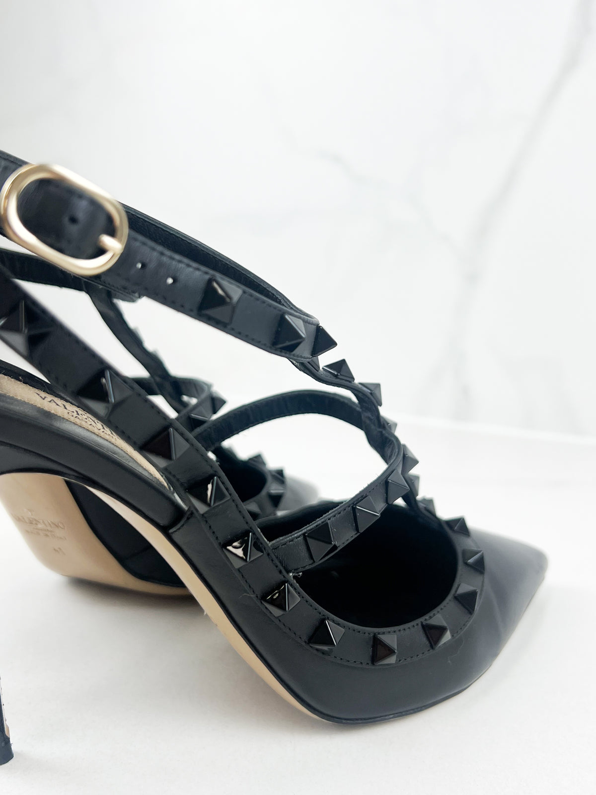Valentino Garavani Rockstud Caged Pump Size 41
