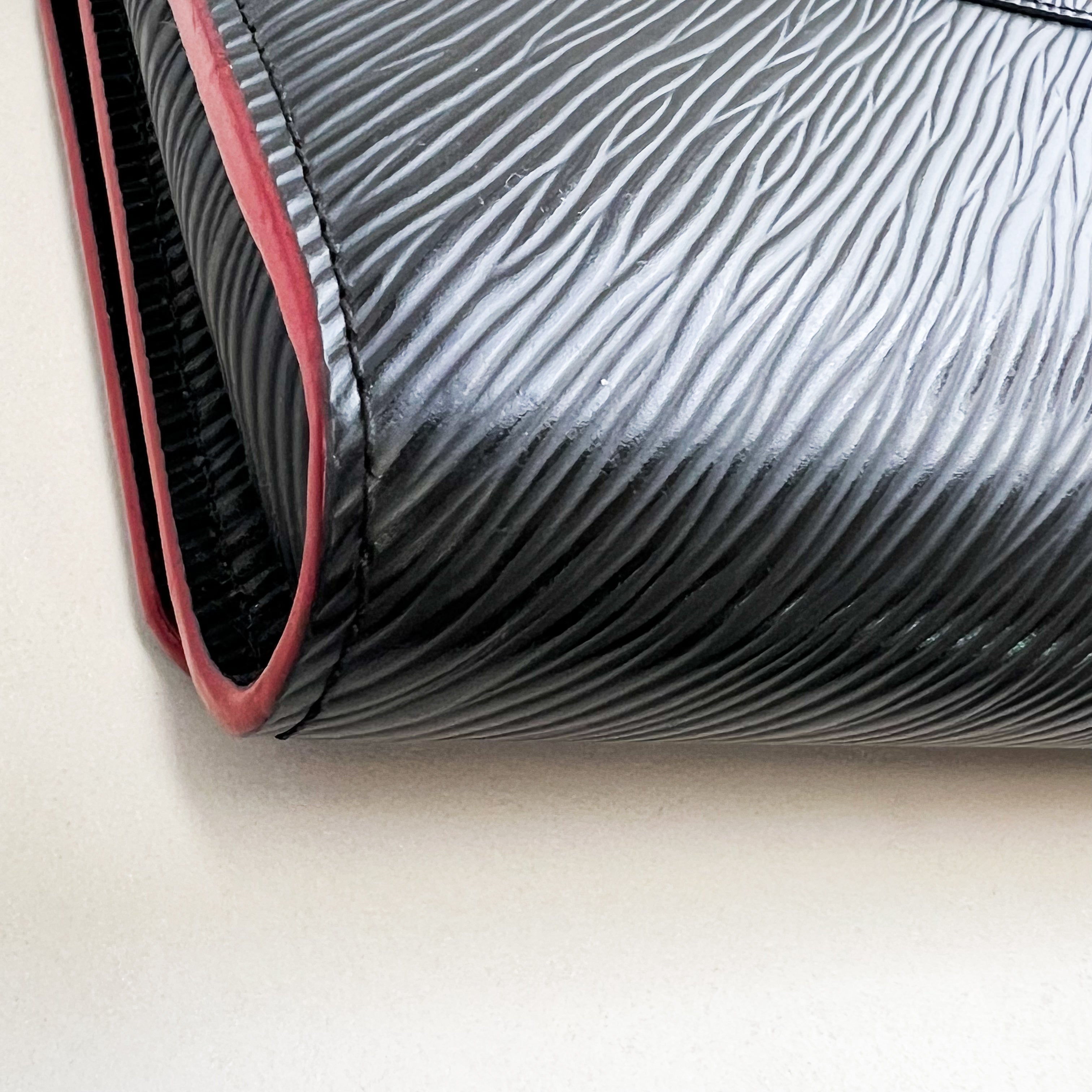 Louis Vuitton Twist WOC In Epi Leather with SHW