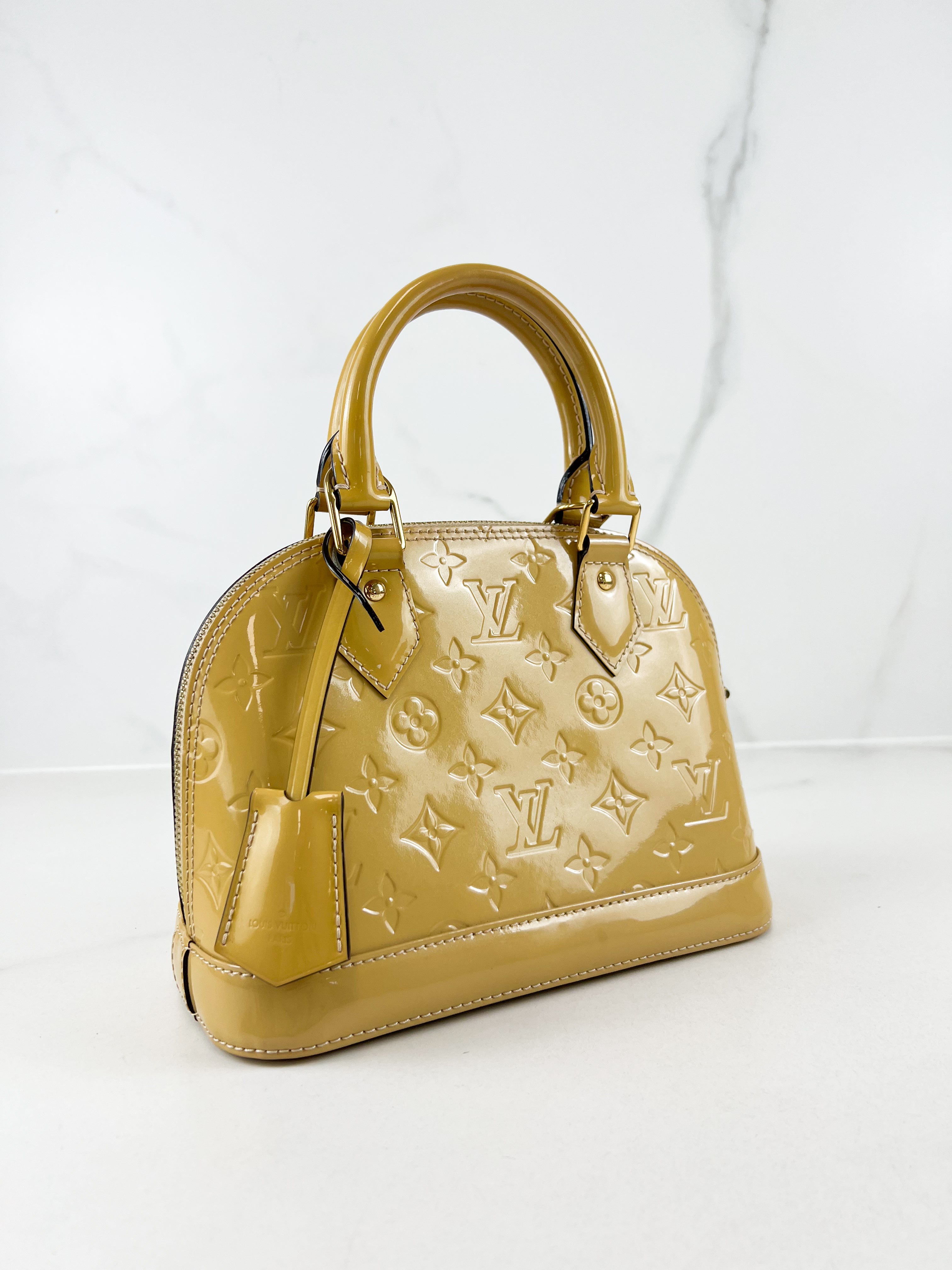 Louis Vuitton Alma BB in Vernis Leather