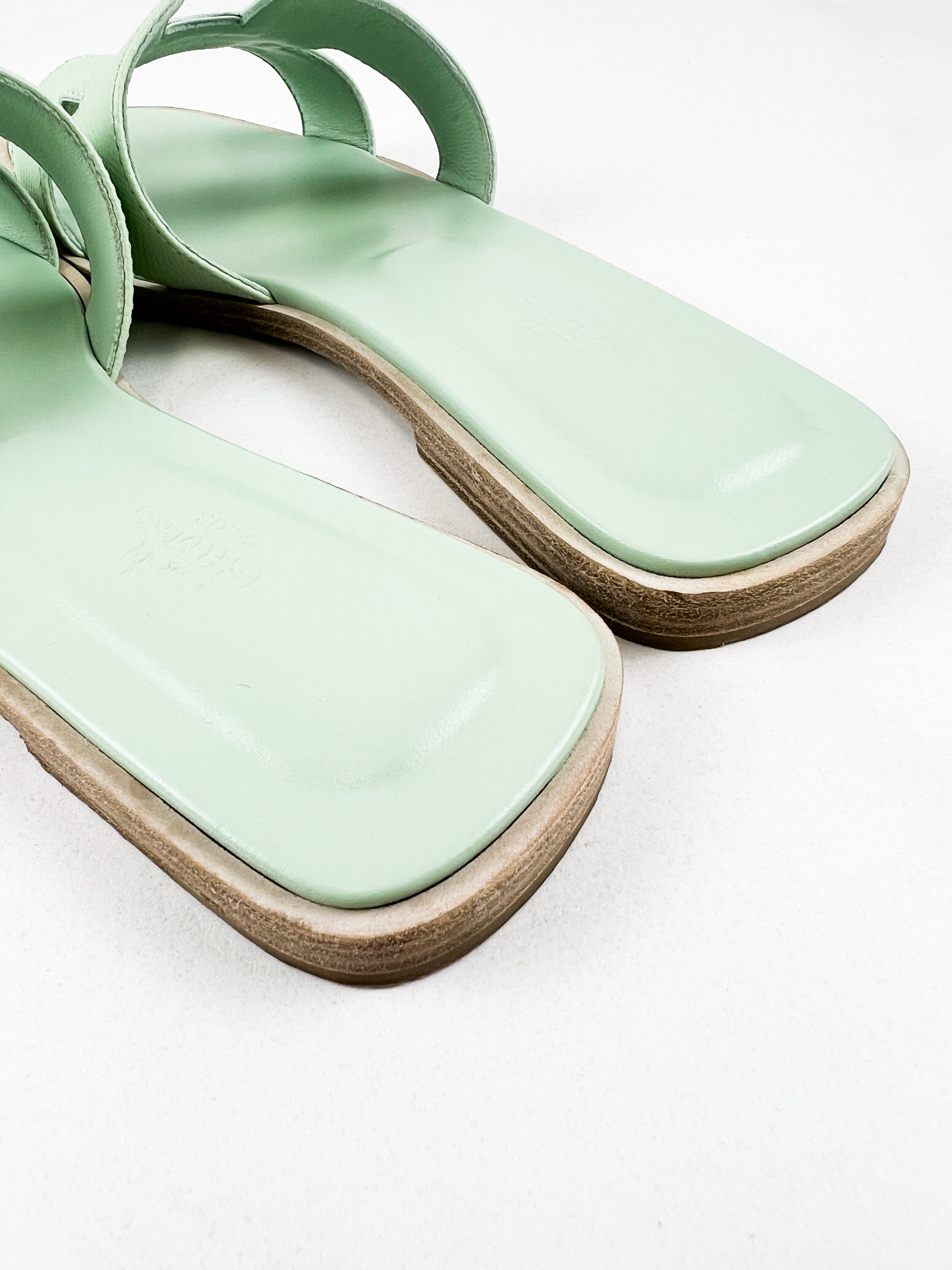 Hermes Oran Sandal in Epsom Vert Jade 38