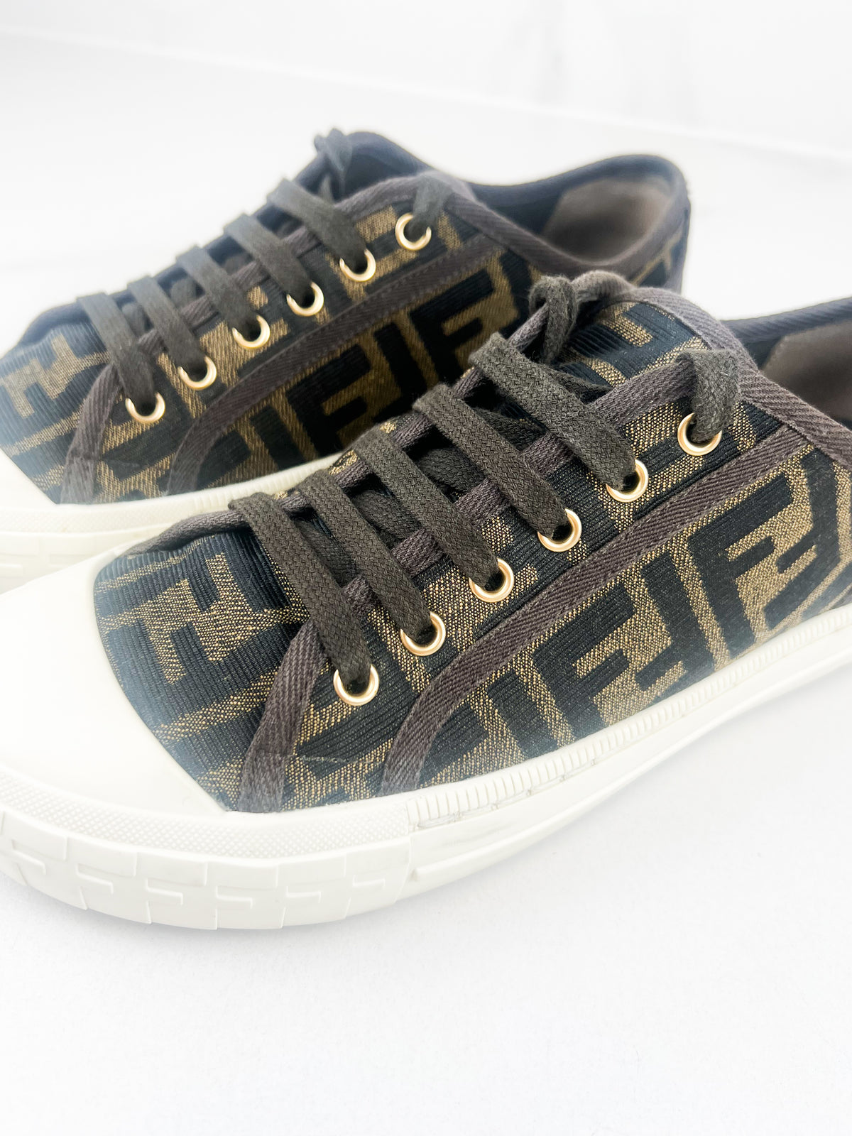 Domino FF Canvas Sneakers Size 38