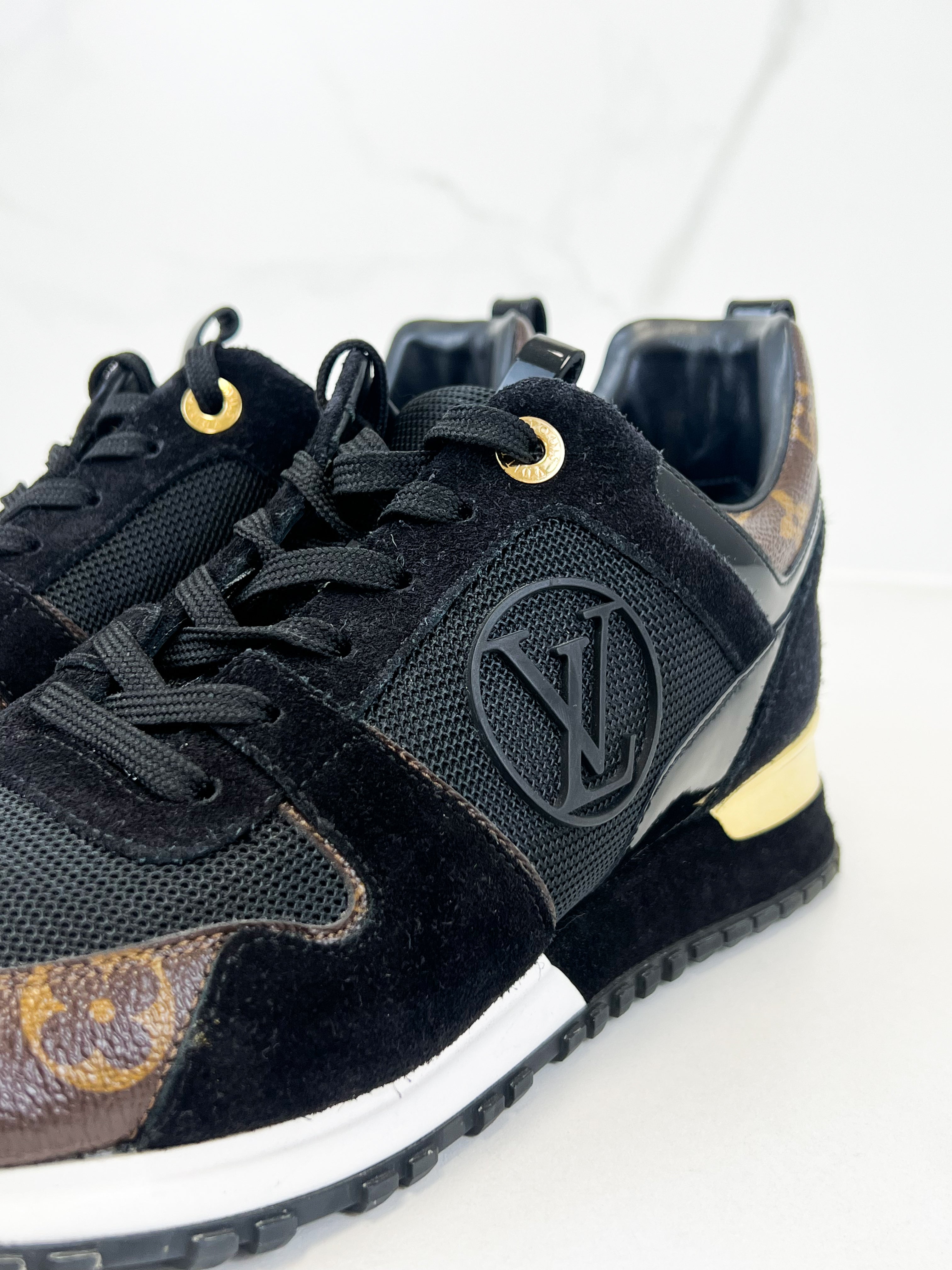 Louis Vuitton Runaway Sneaker Size 39