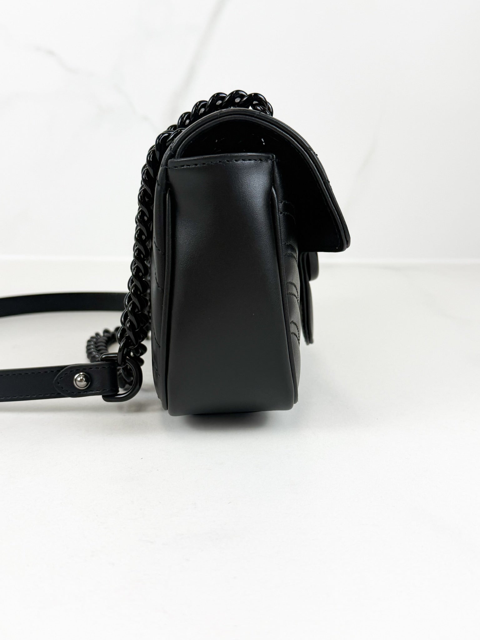 Gucci GG Marmont Matelasse Small Flap Shoulder Bag