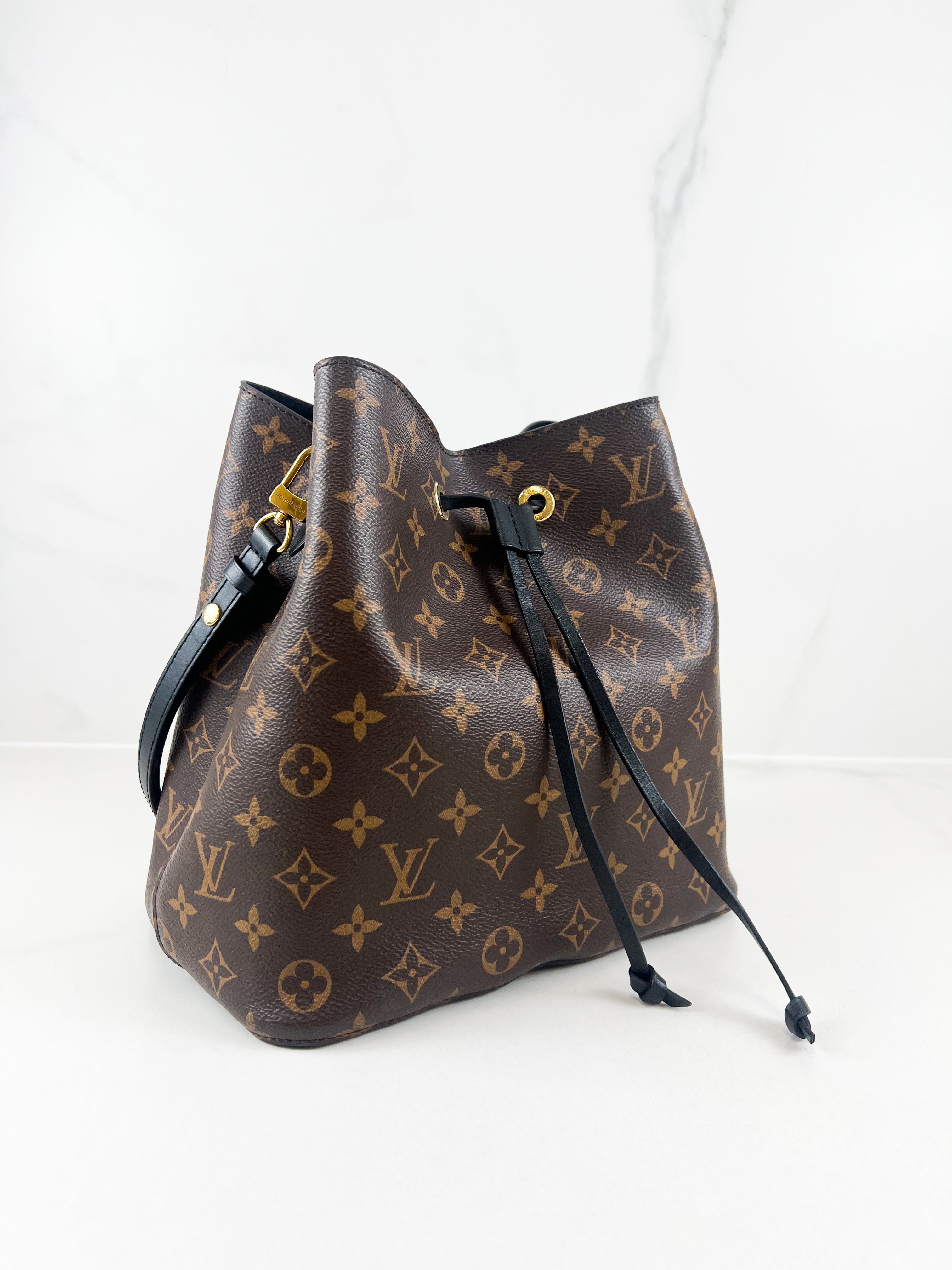 Louis Vuitton Black Neo Noe