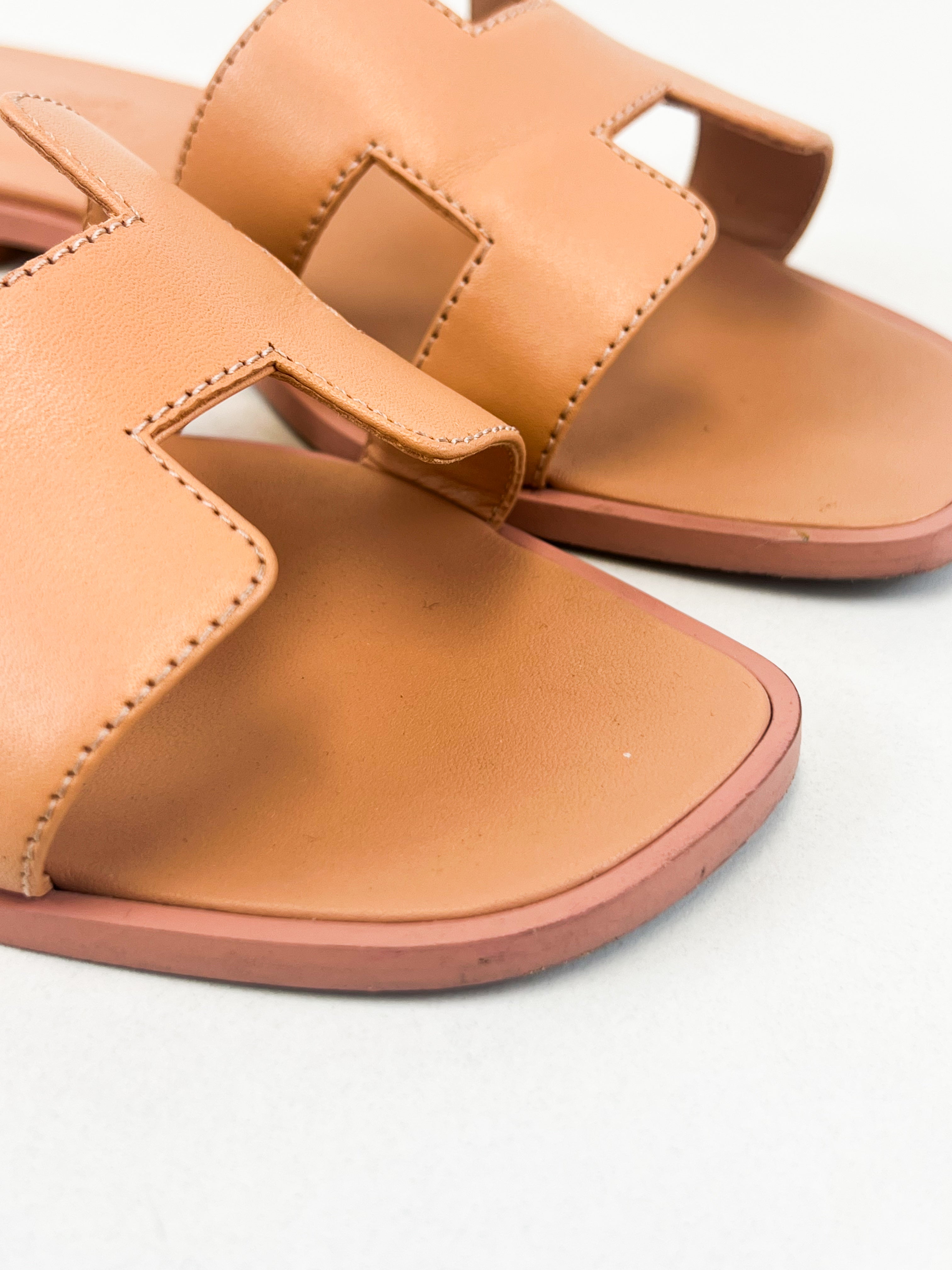 Hermes Oran Sandal in Burnt Orange Size 35