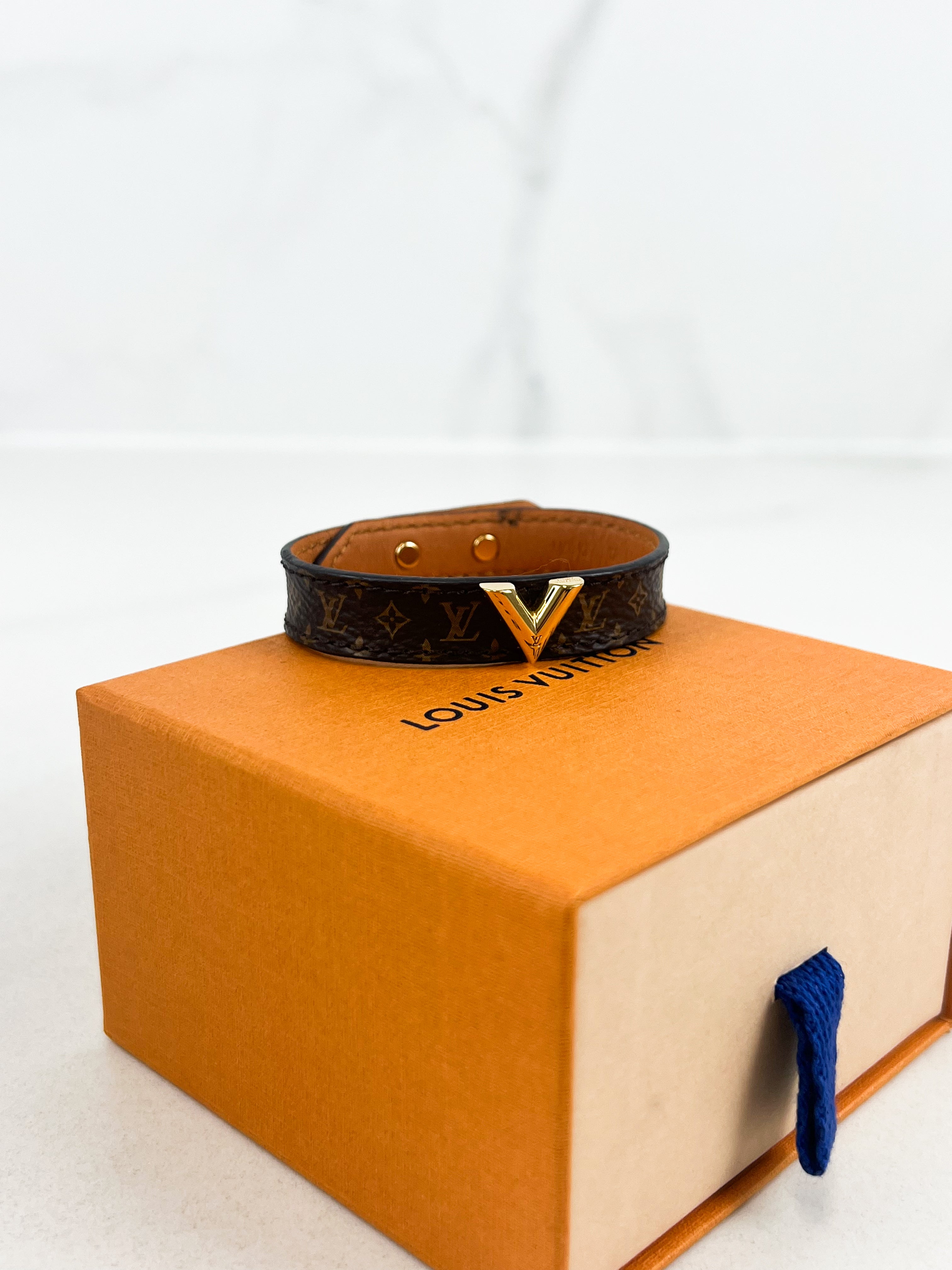 Louis Vuitton Essential V Bracelet