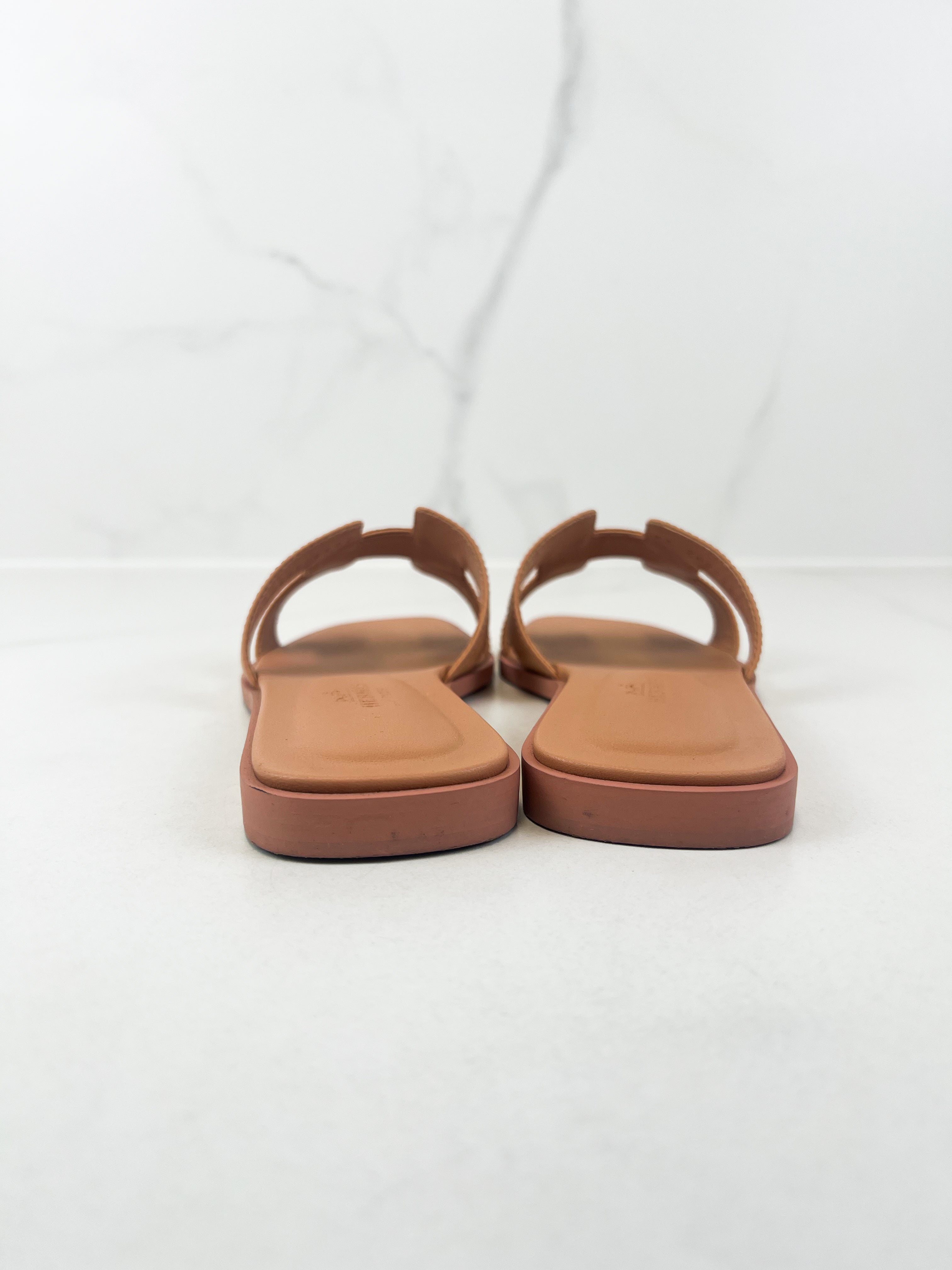 Hermes Oran Sandal in Burnt Orange Size 35