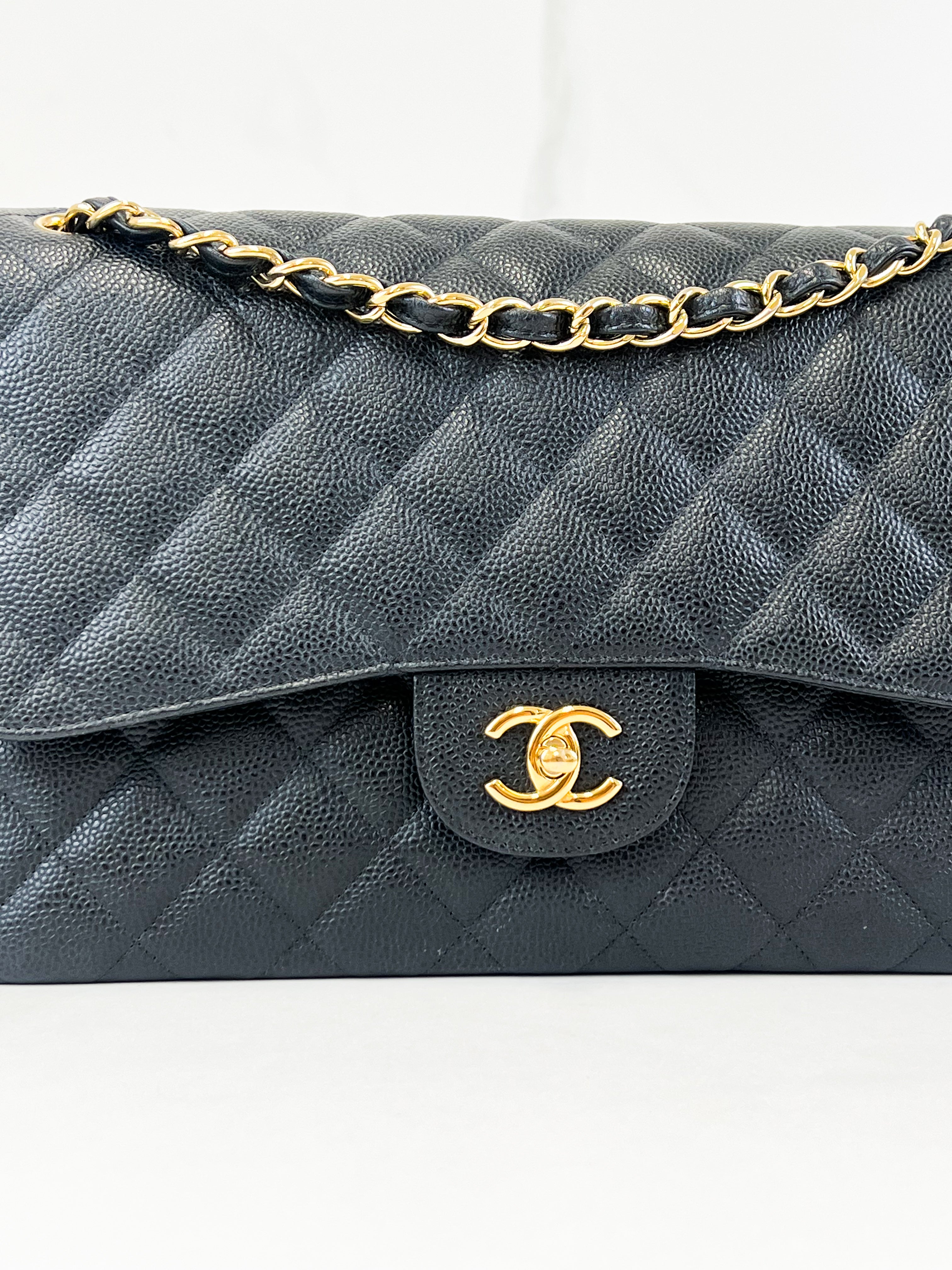 Chanel Classic Jumbo Double Flap Caviar Shoulder Bag GHW