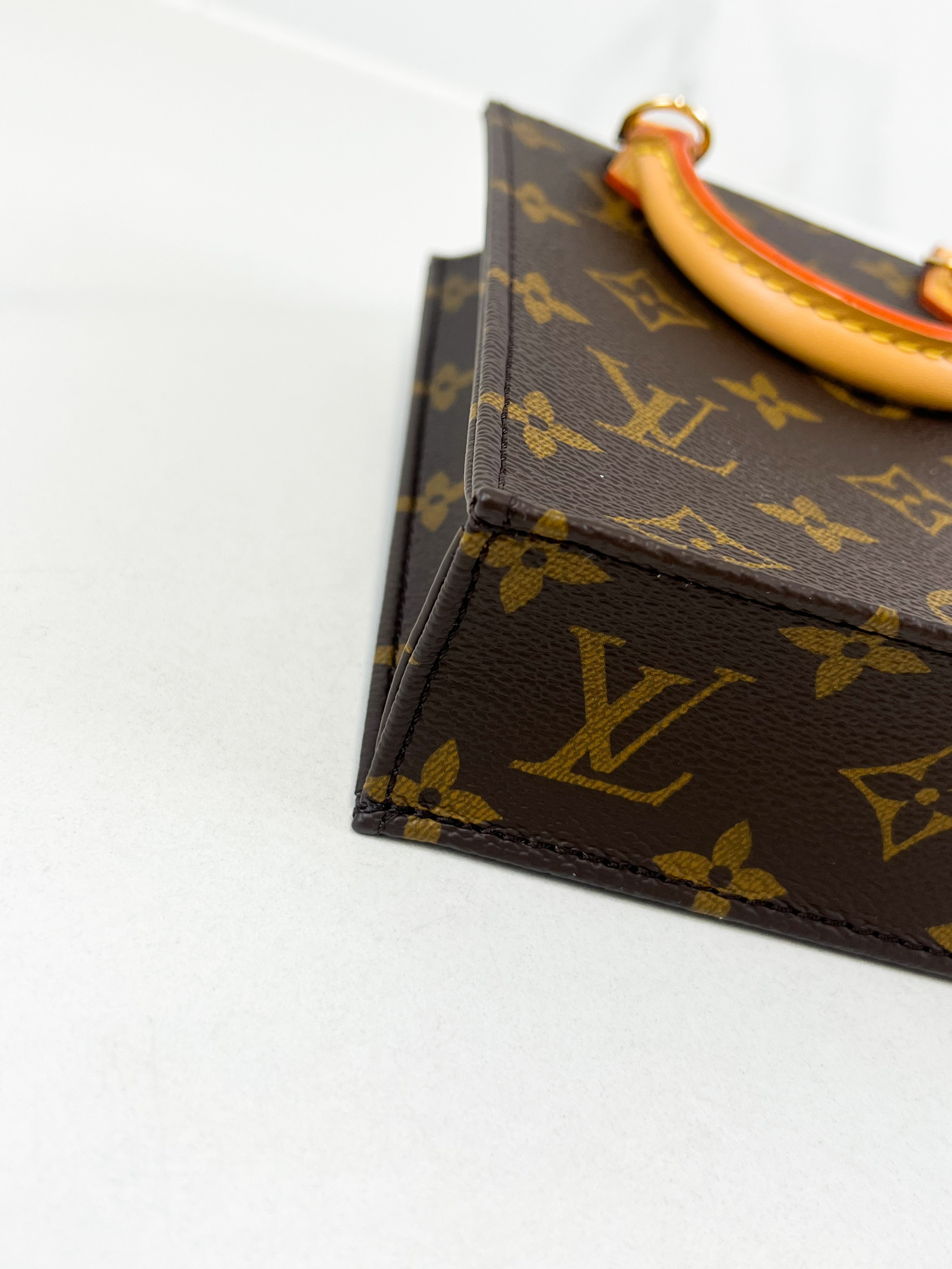 Louis Vuitton Sac Plat Petit