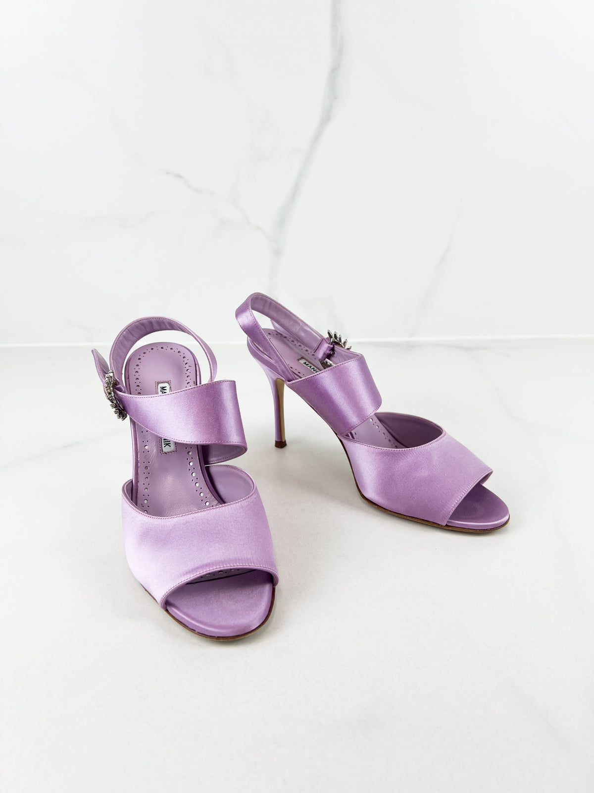 Manolo Blahnik Havelopa 90mm Lilac Satin Slingback Sandal Size 39