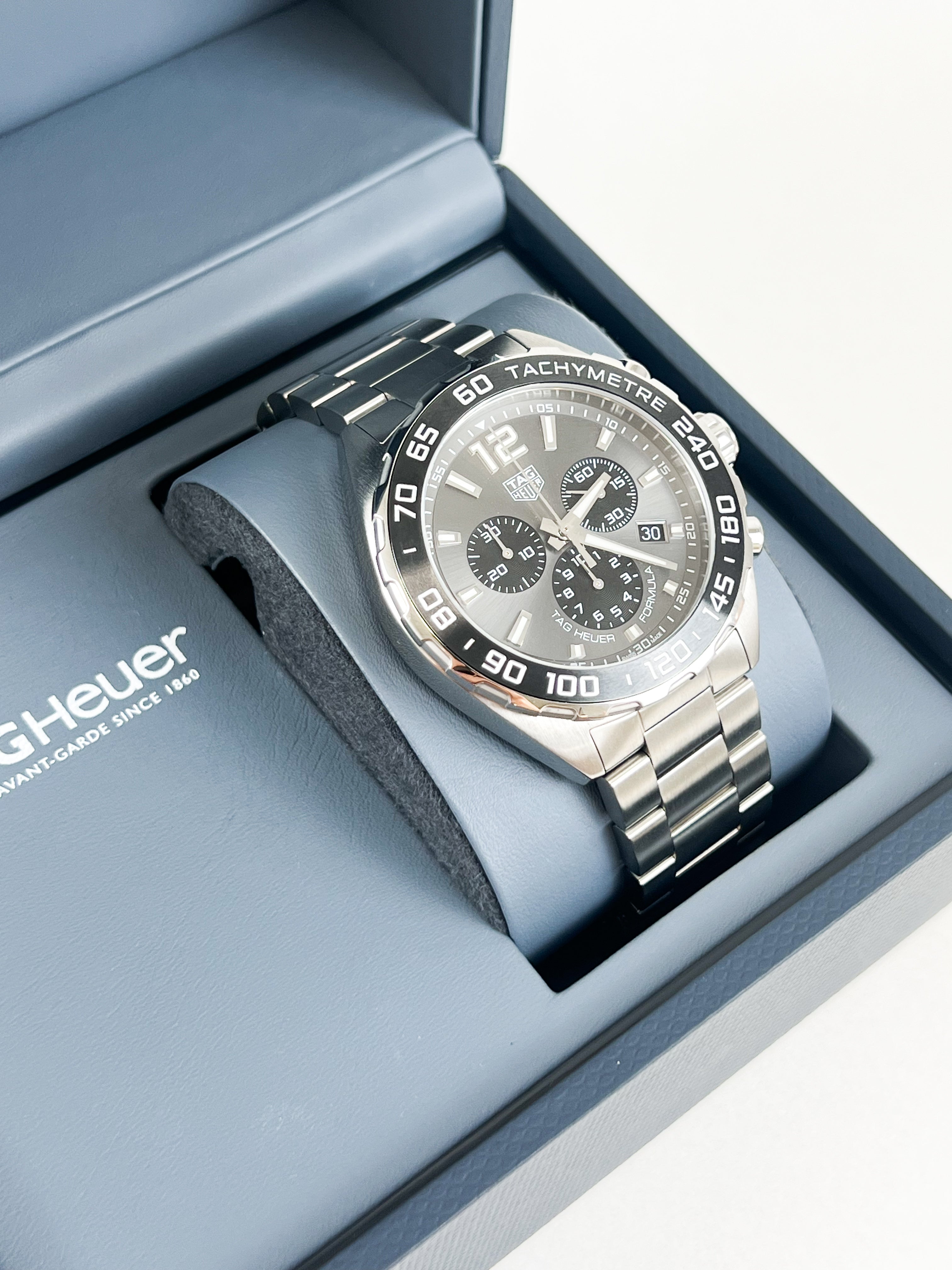 TAG Formula 1 Chronograph Quartz Men Watch 43mm