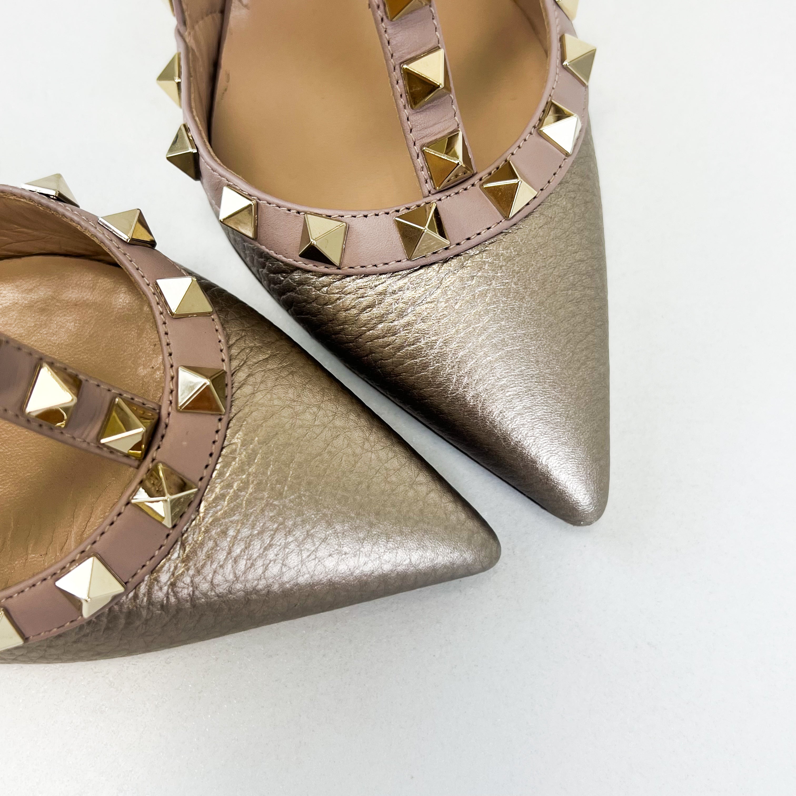 Valentino Garavani Rockstud Caged Pump Size 36.5