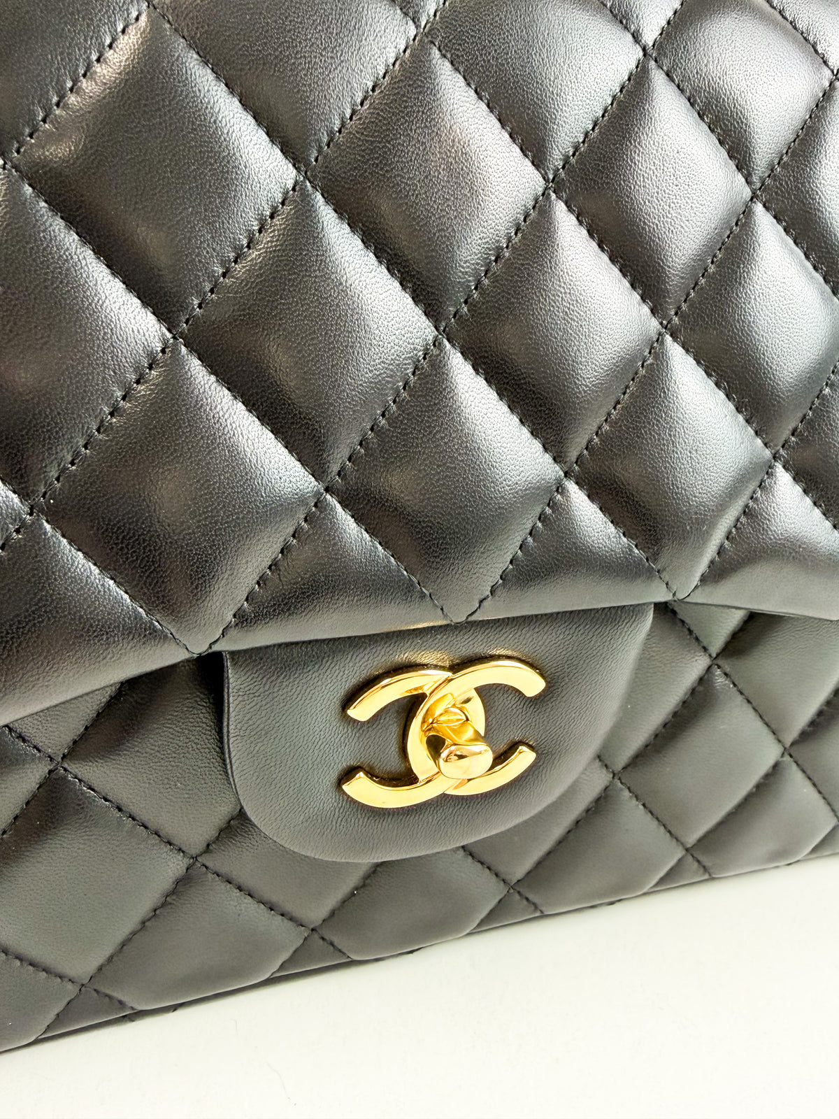 Chanel Jumbo Black Classic Double Flap Calfskin Shoulder Bag with GHW