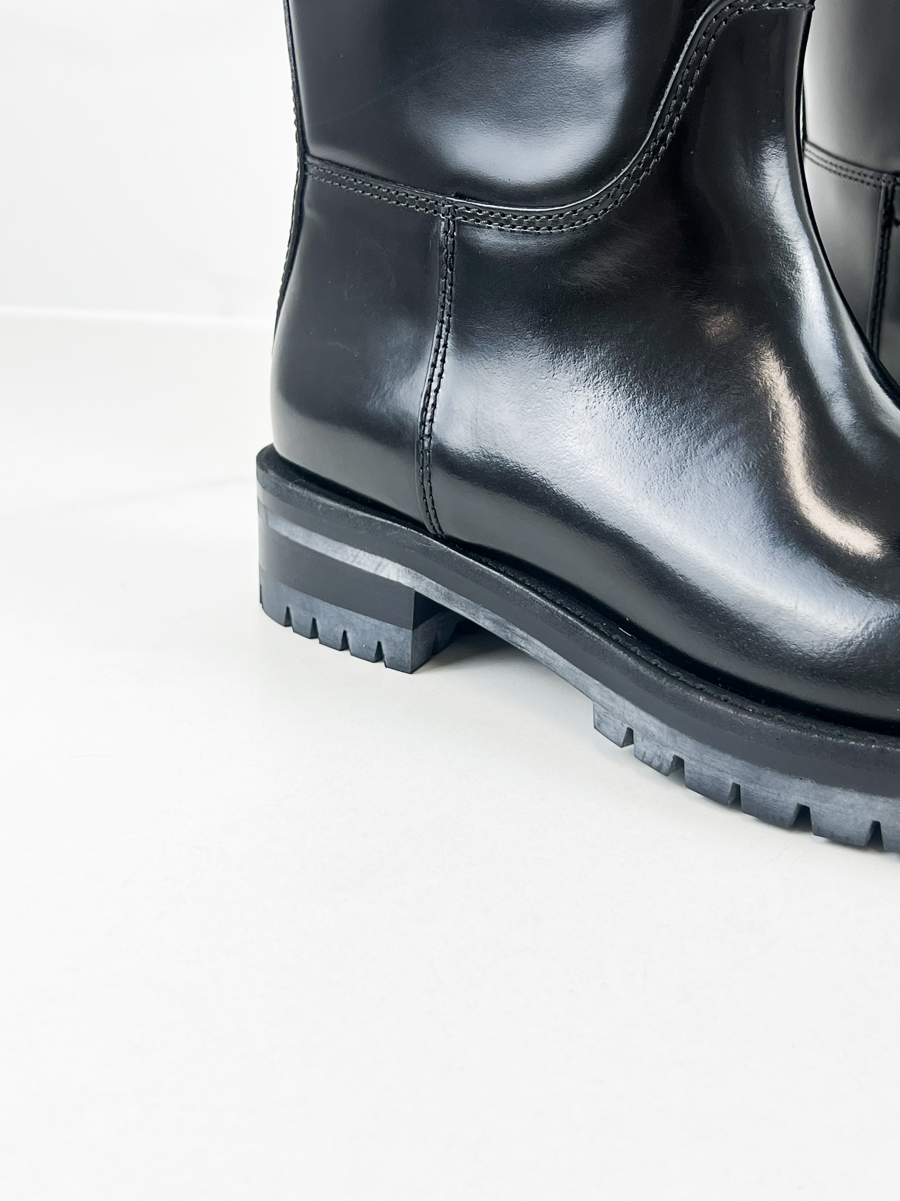 Dolce & Gabbana Black Shiny Leather Boots with Fur detail
