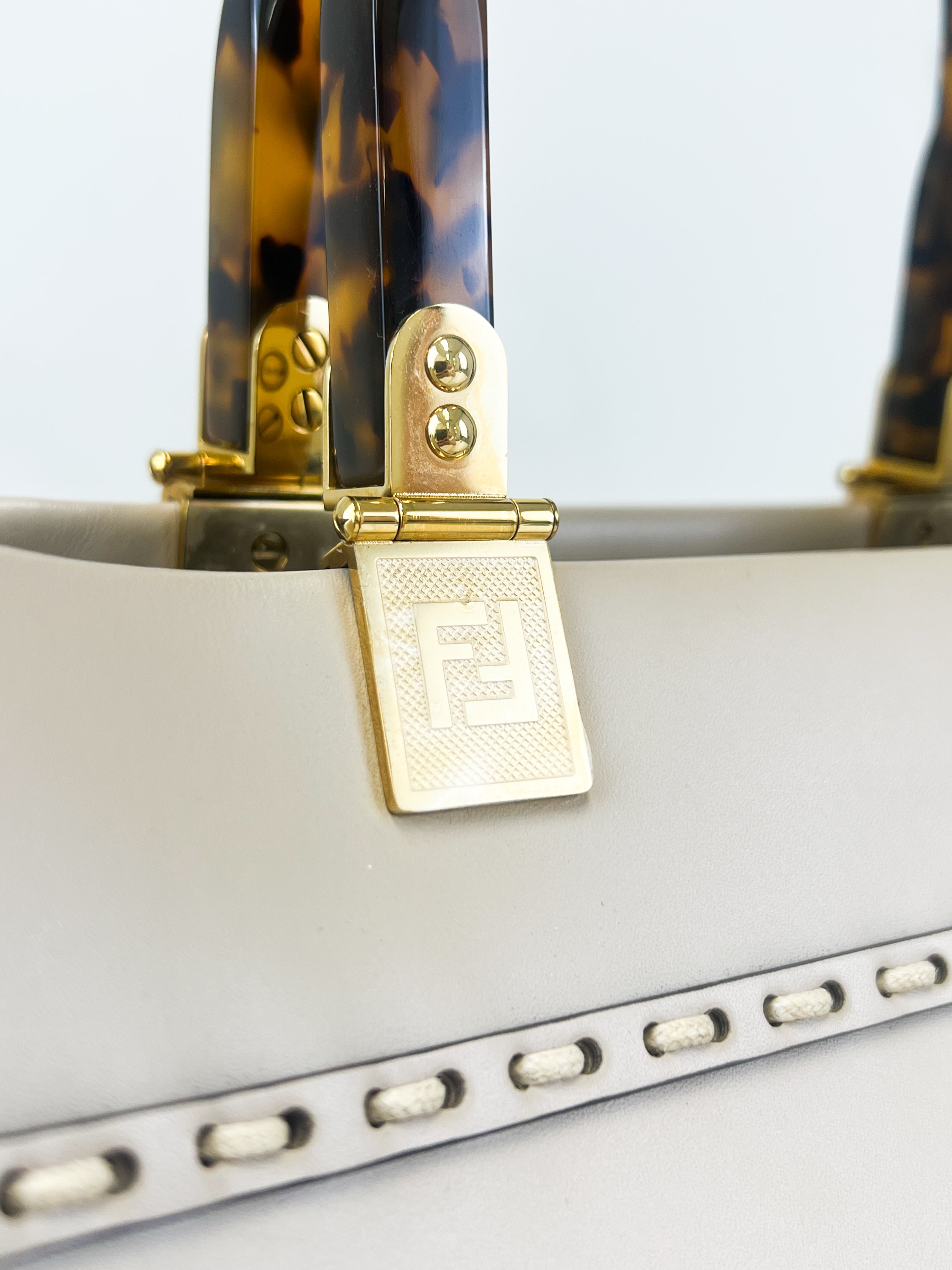 Fendi Medium Sunshine Tote Bag In Beige
