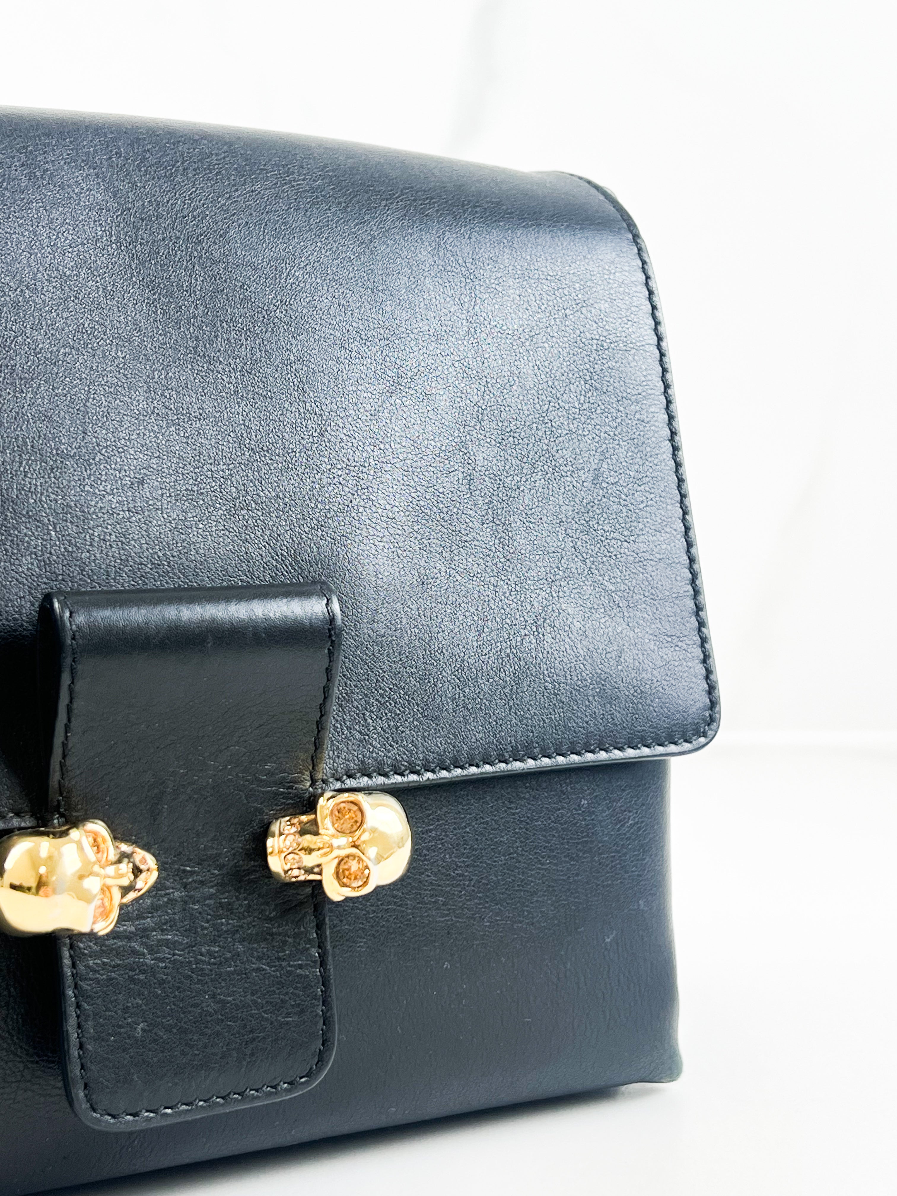 Alexander McQueen Twin Skull Crossbody Bag in Black