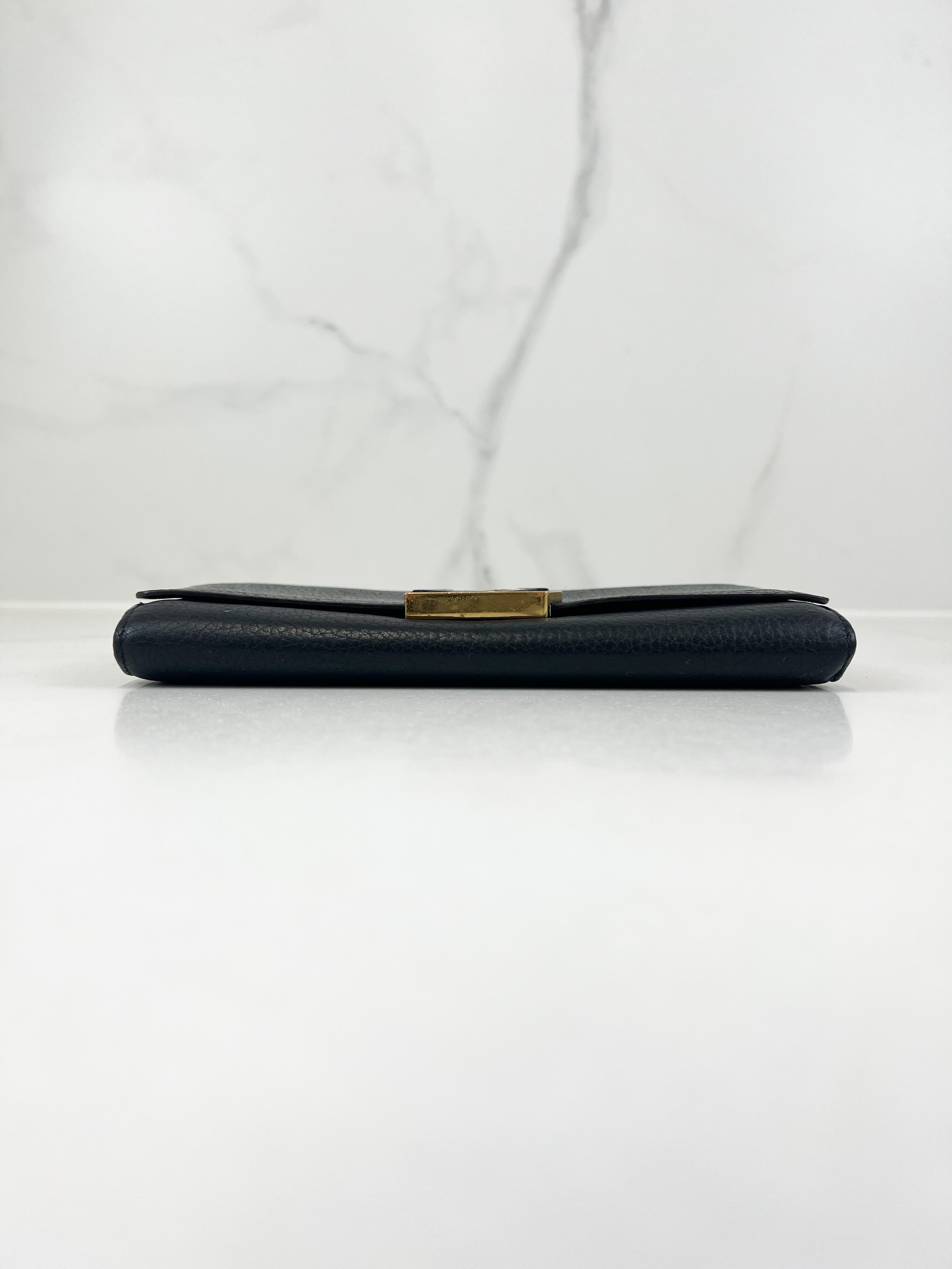 Louis Vuitton Capucines Wallet in Taurillon Leather