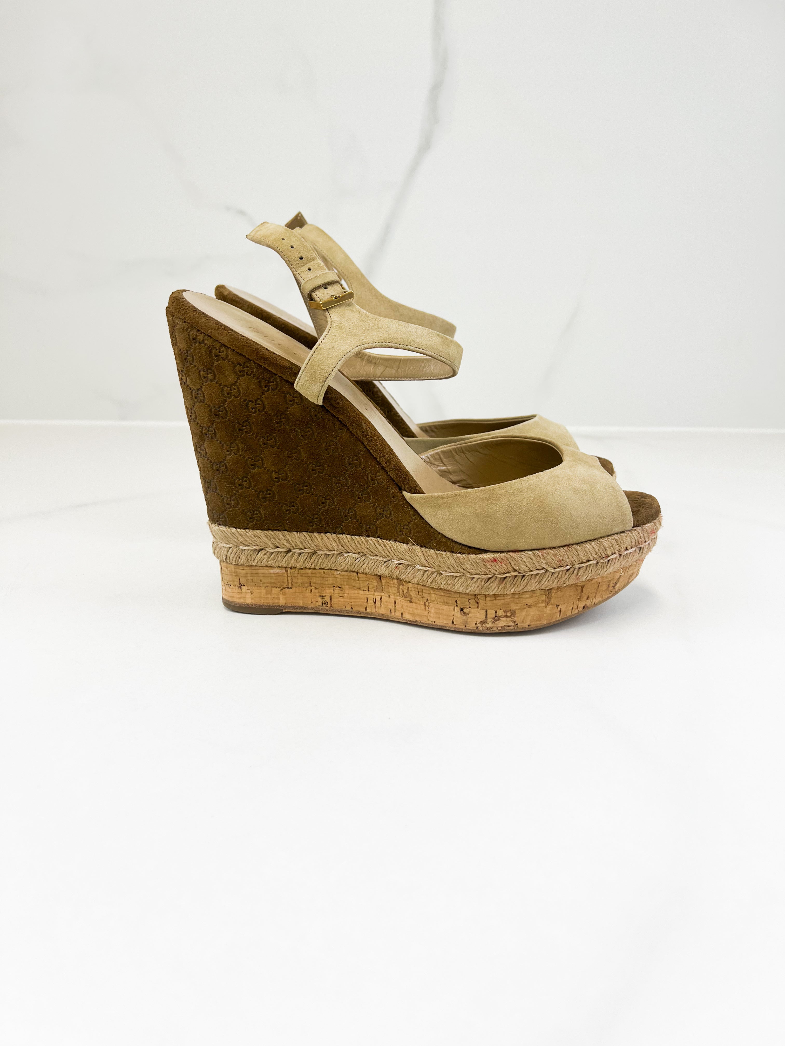 Gucci Beige Suede Wedges Size 39