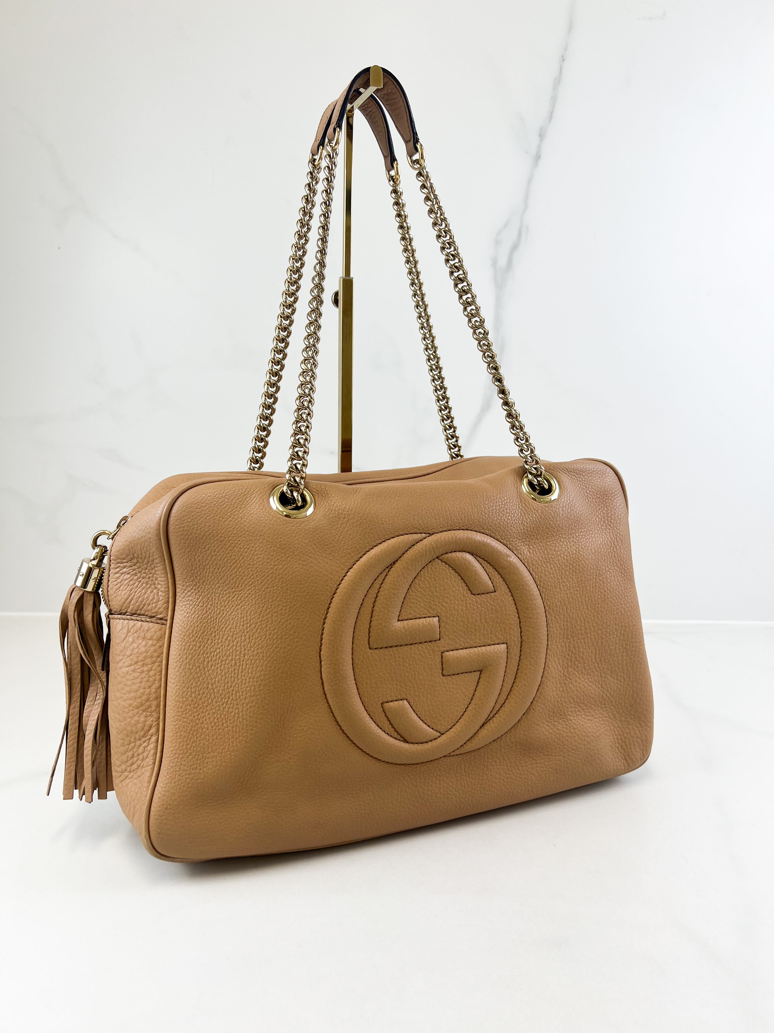 Gucci Large Soho Grained Leather Bag in Beige